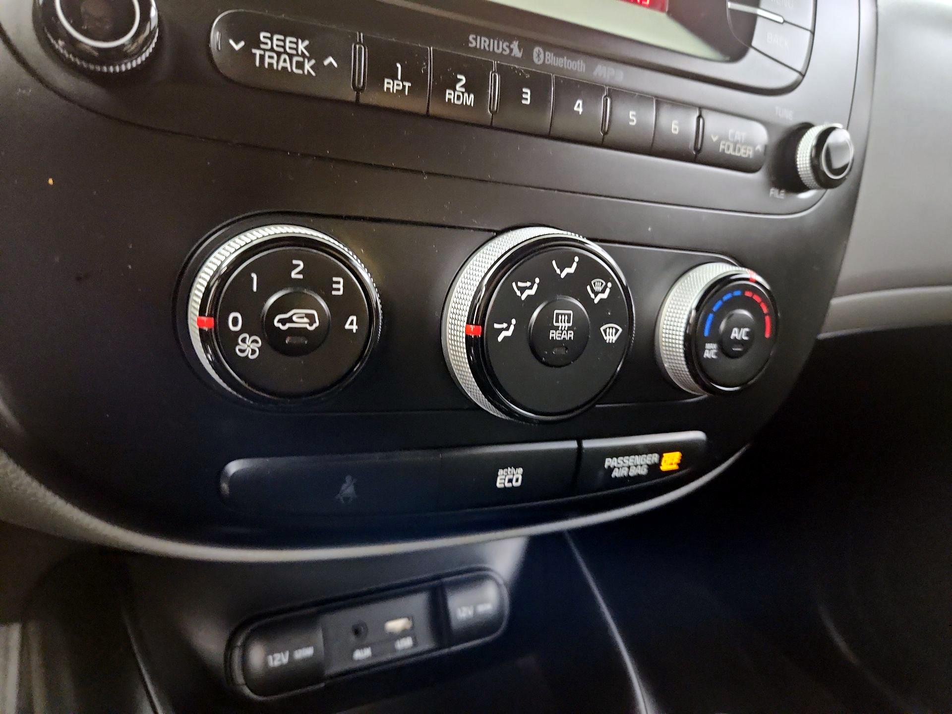 Thumbnail: 2015 Kia Soul - 13