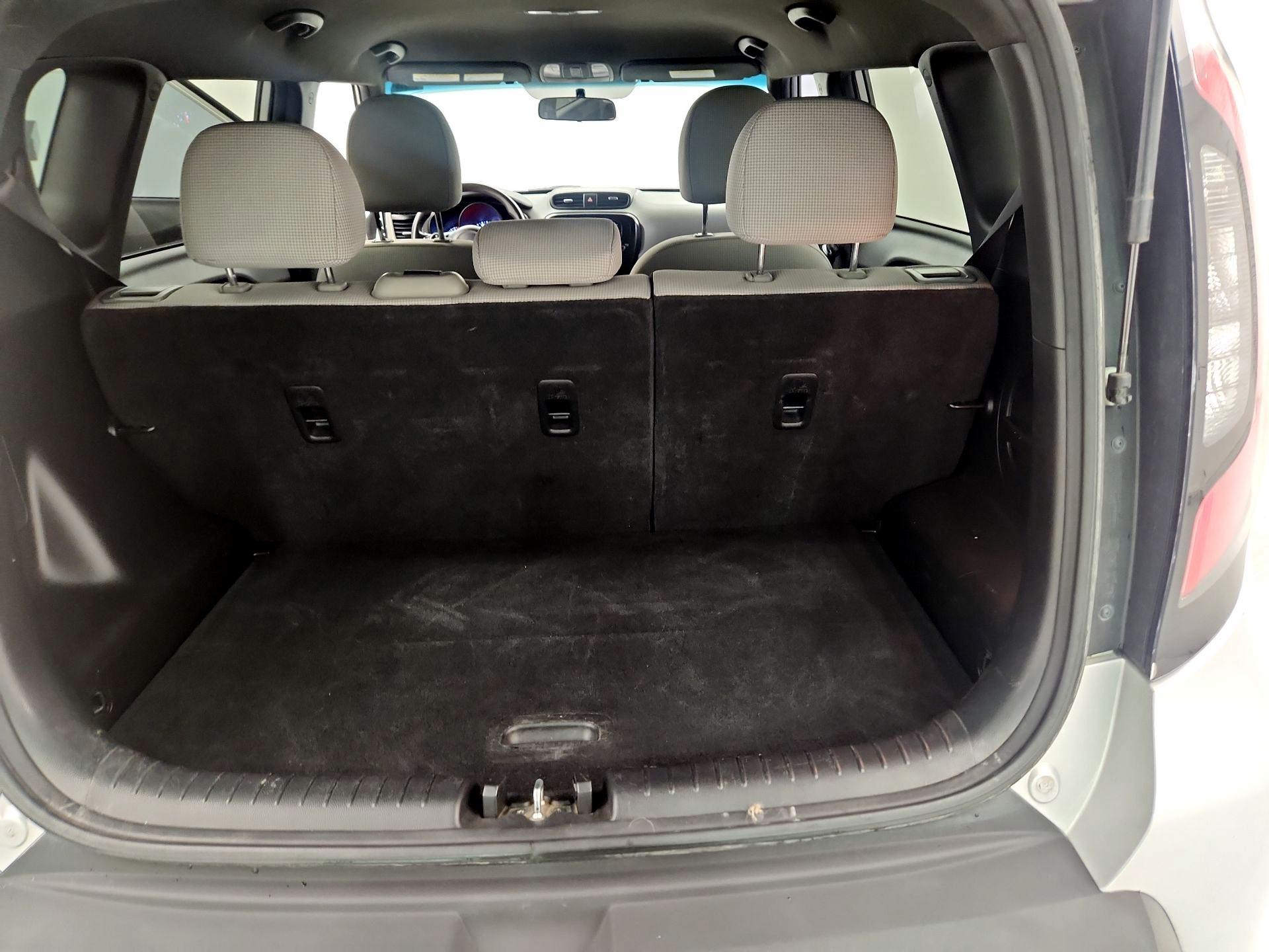 Thumbnail: 2015 Kia Soul - 18