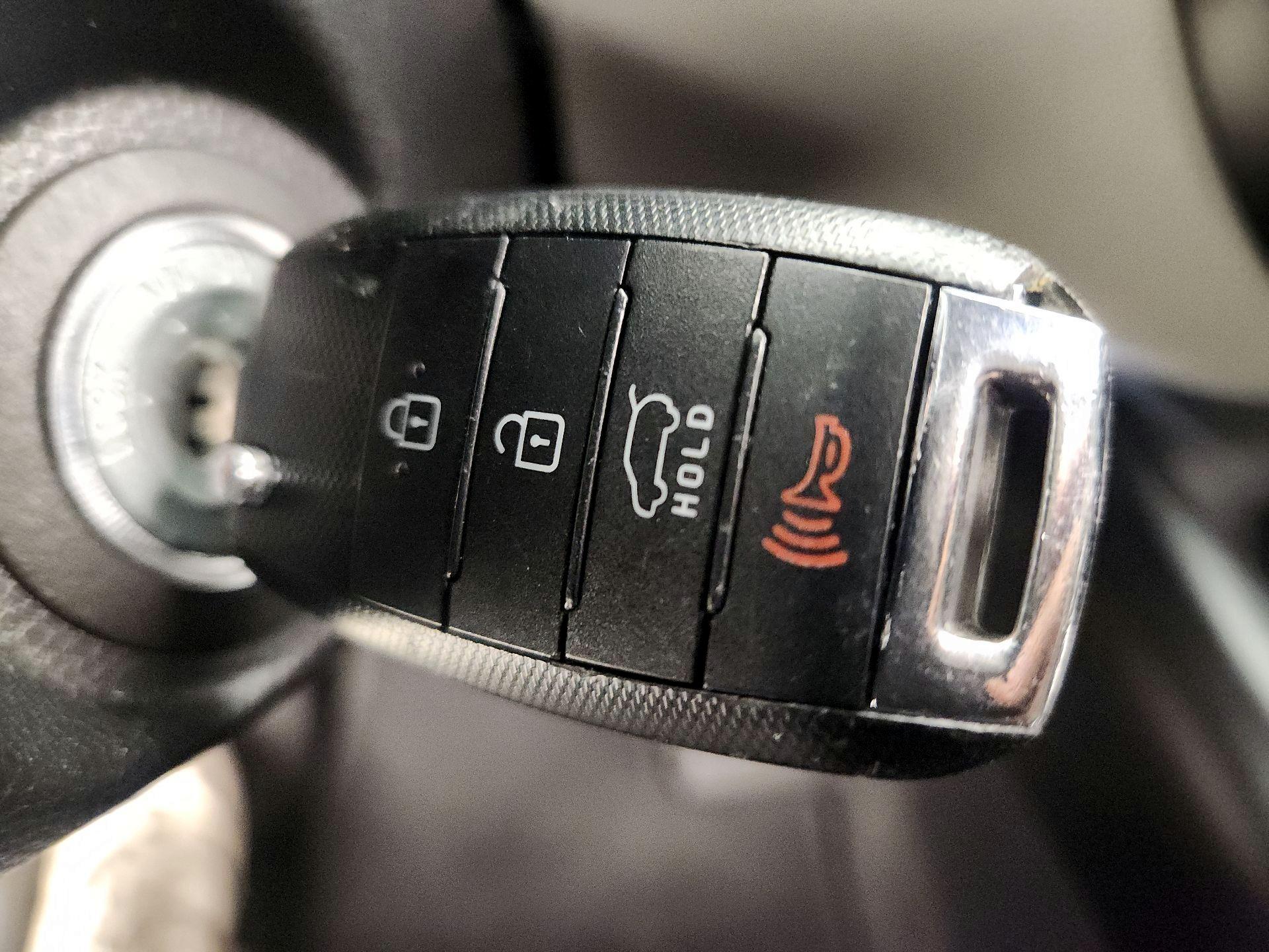 Thumbnail: 2015 Kia Soul - 20