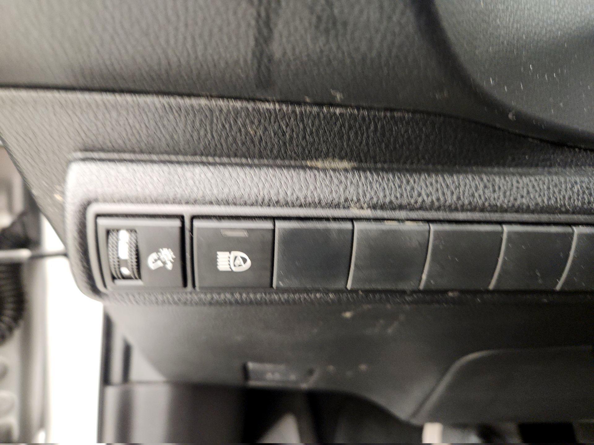 Thumbnail: 2022 Toyota Corolla - 13