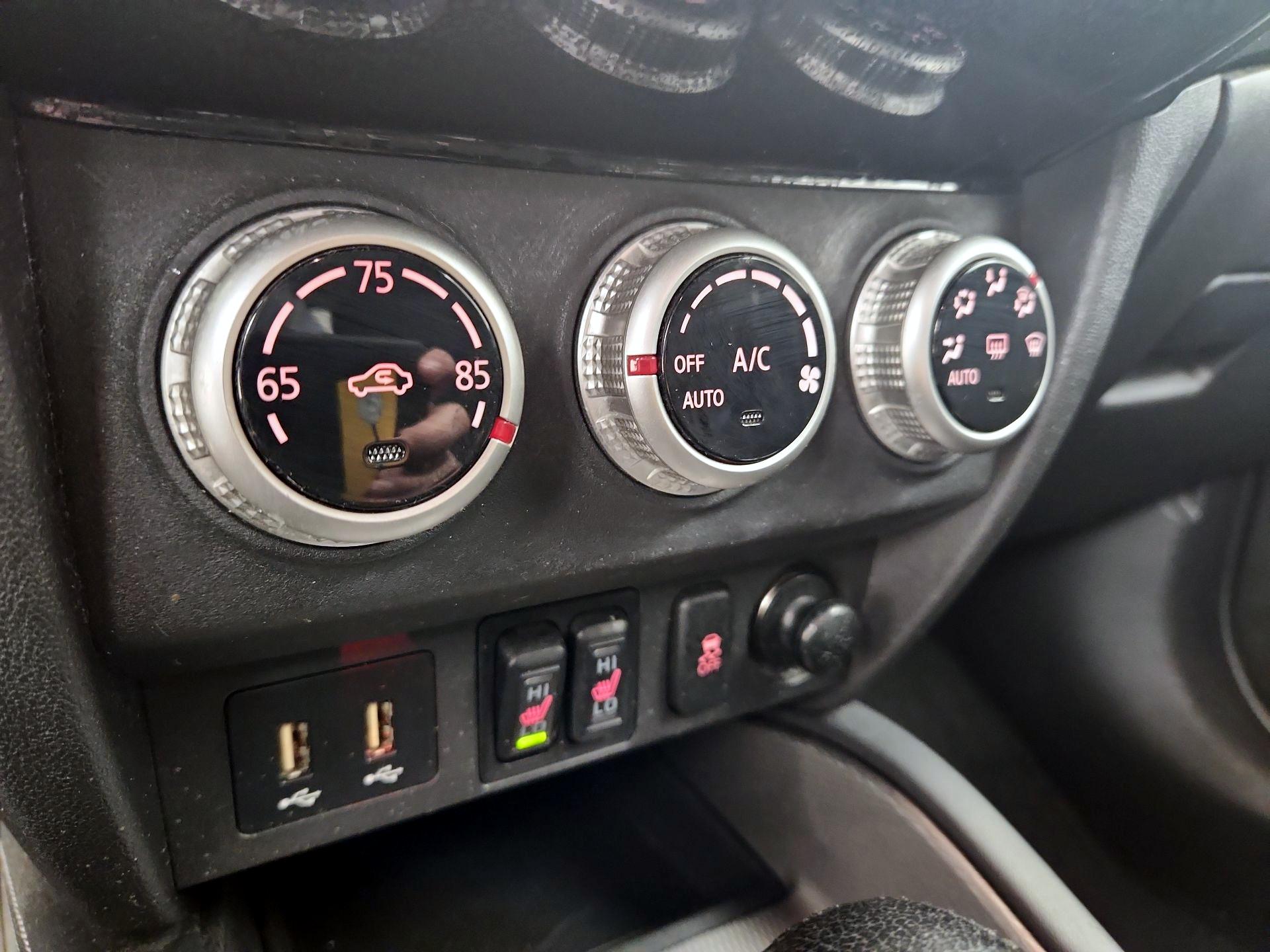 Thumbnail: 2020 Mitsubishi Outlander Sport - 16