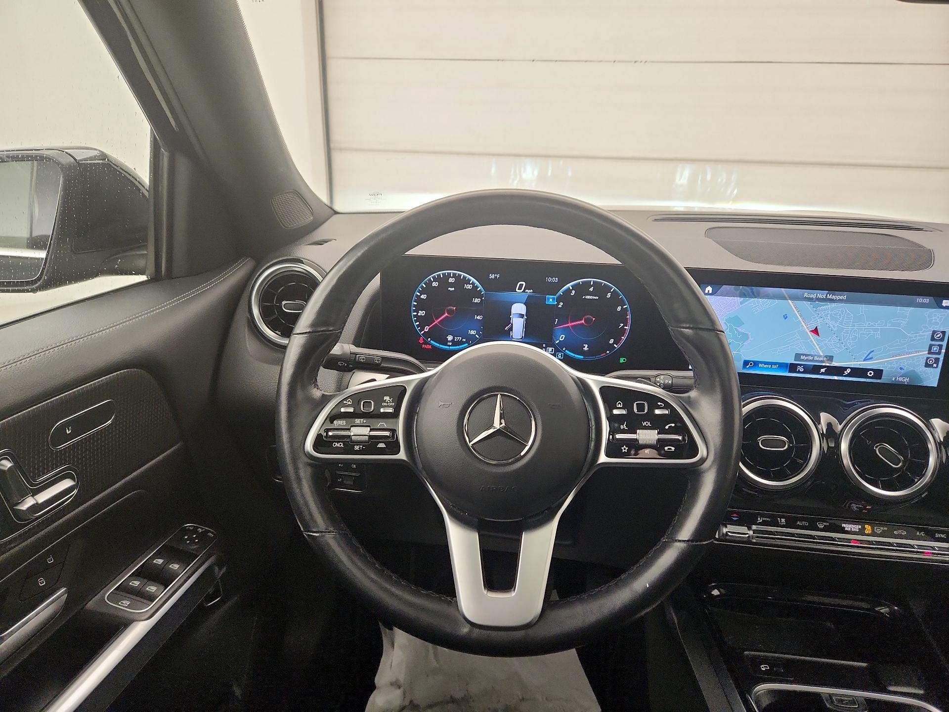 Thumbnail: 2023 Mercedes-Benz GLB - 10