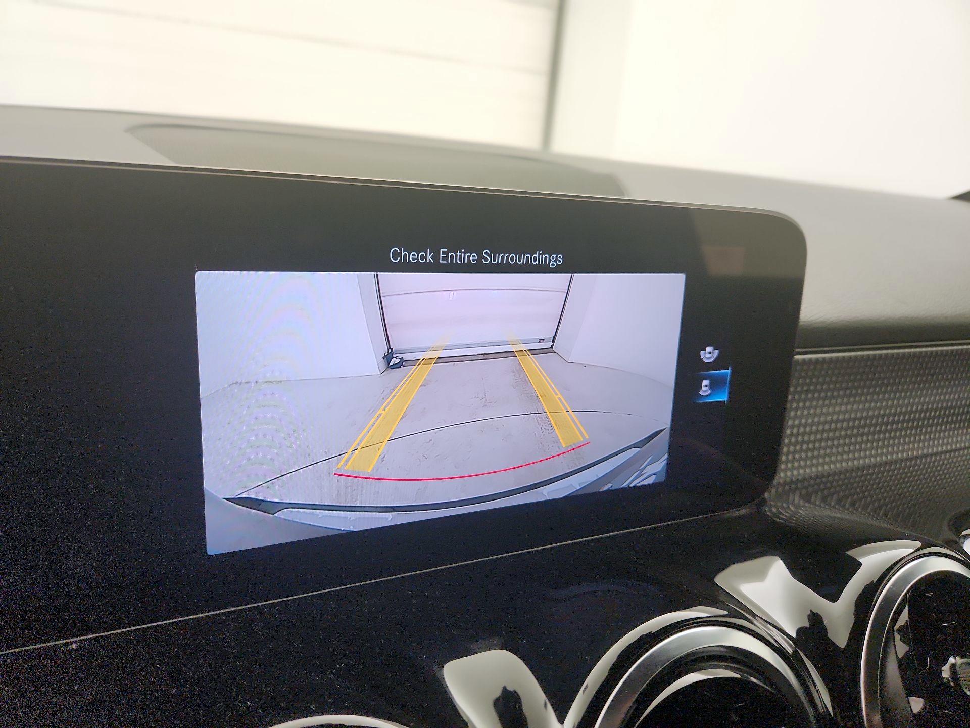 Thumbnail: 2023 Mercedes-Benz GLB - 15