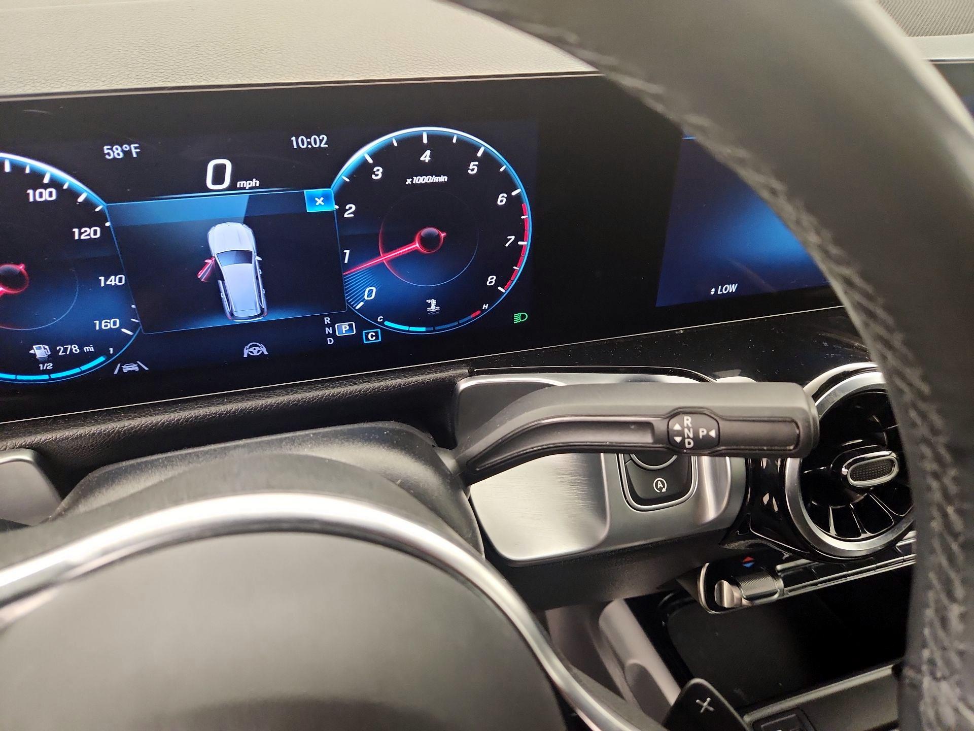 Thumbnail: 2023 Mercedes-Benz GLB - 18