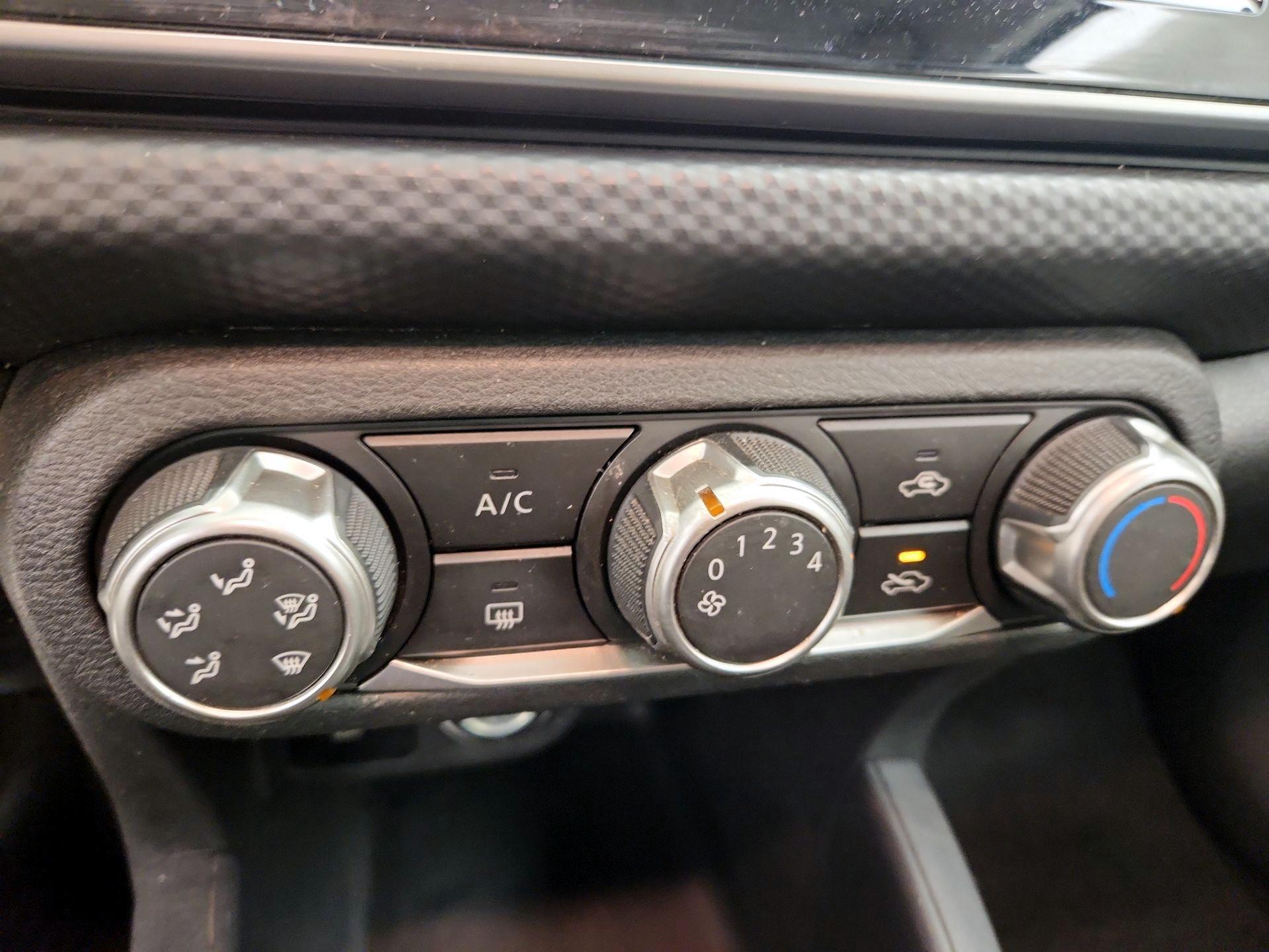 Thumbnail: 2022 Nissan Kicks - 16