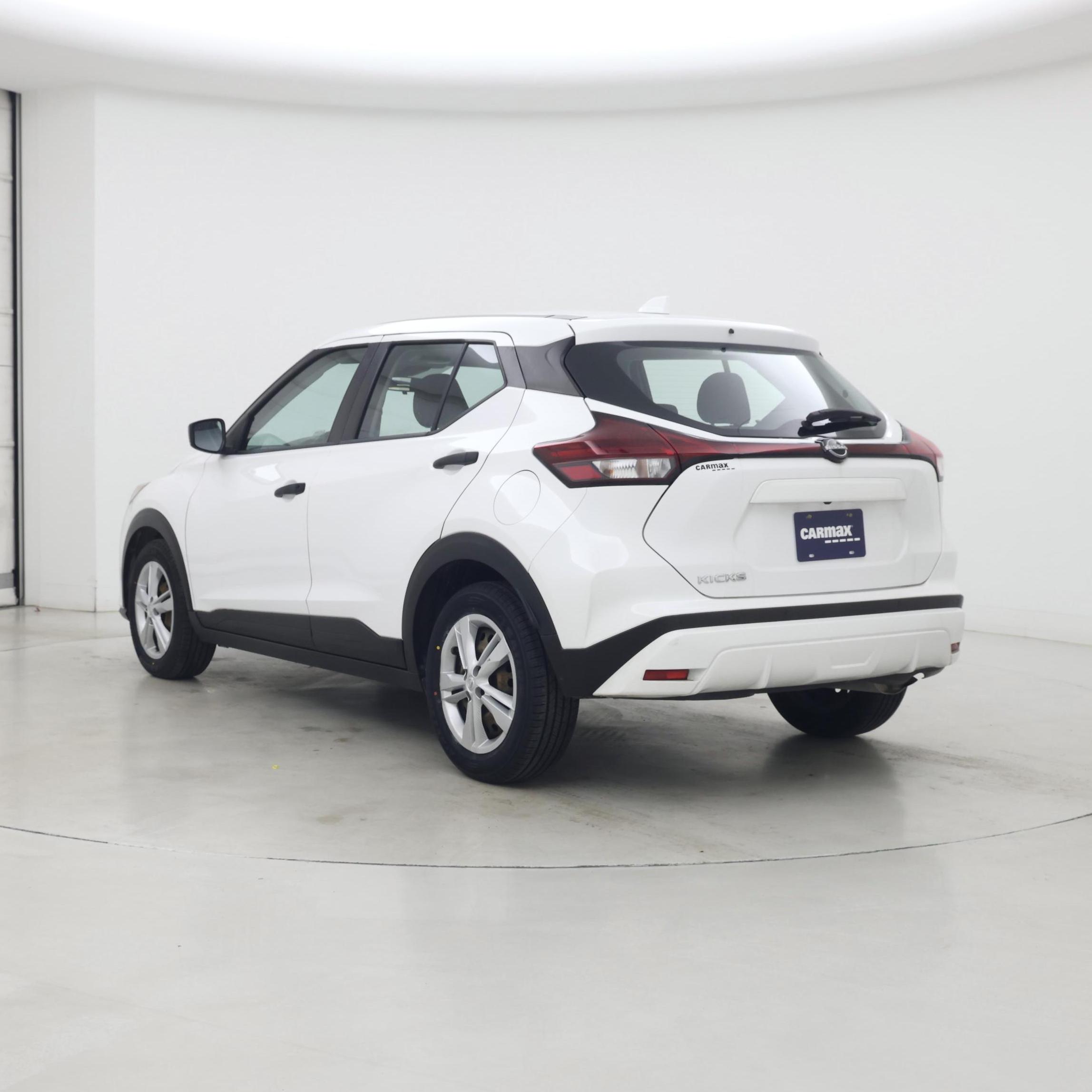 Thumbnail: 2022 Nissan Kicks - 2