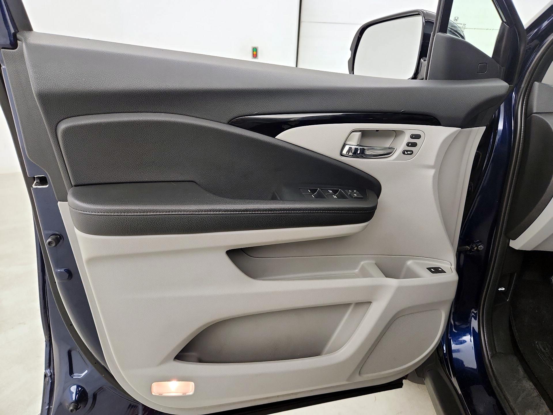 Thumbnail: 2022 Honda Pilot - 12