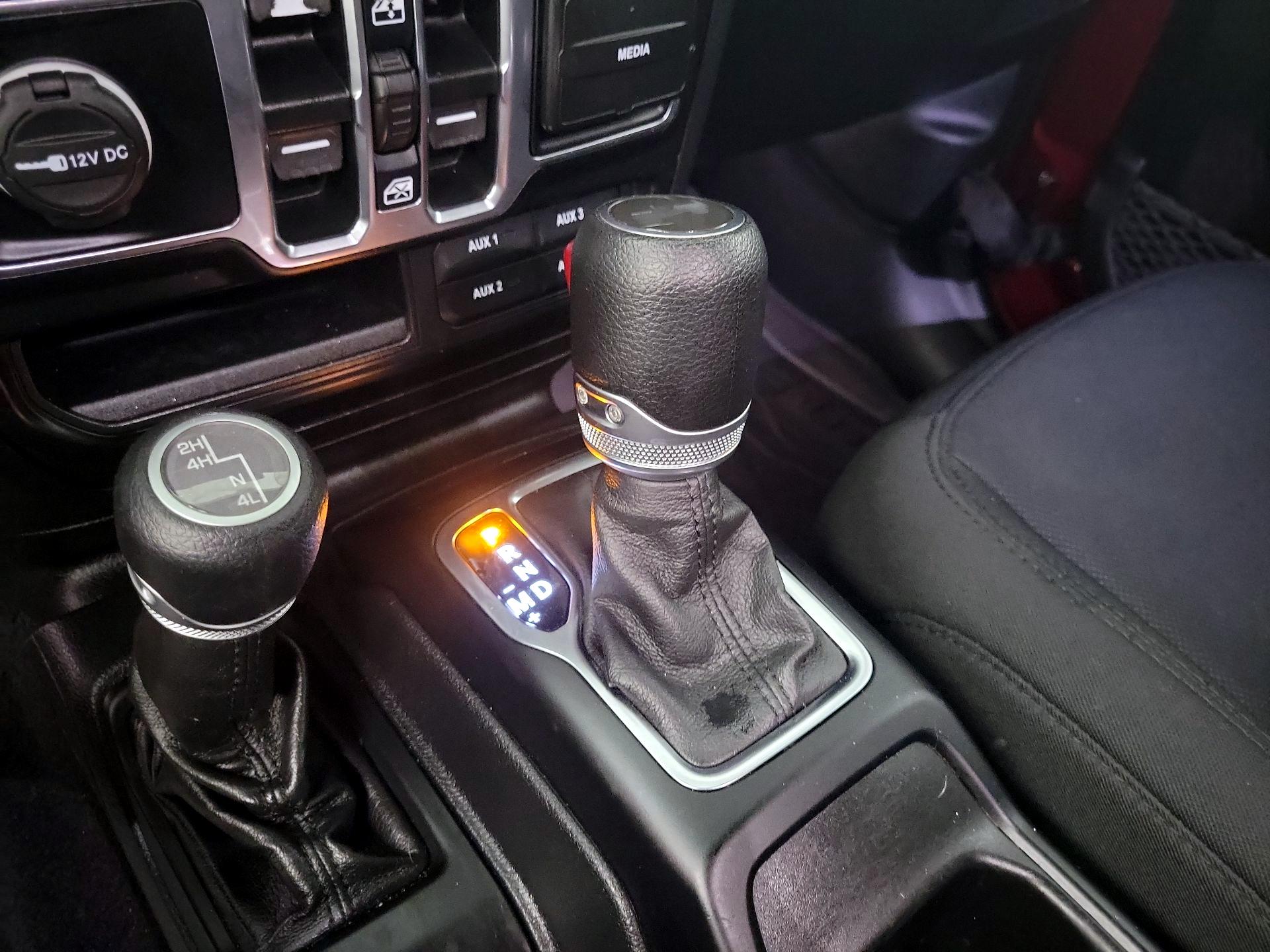 Thumbnail: 2022 Jeep Wrangler - 16