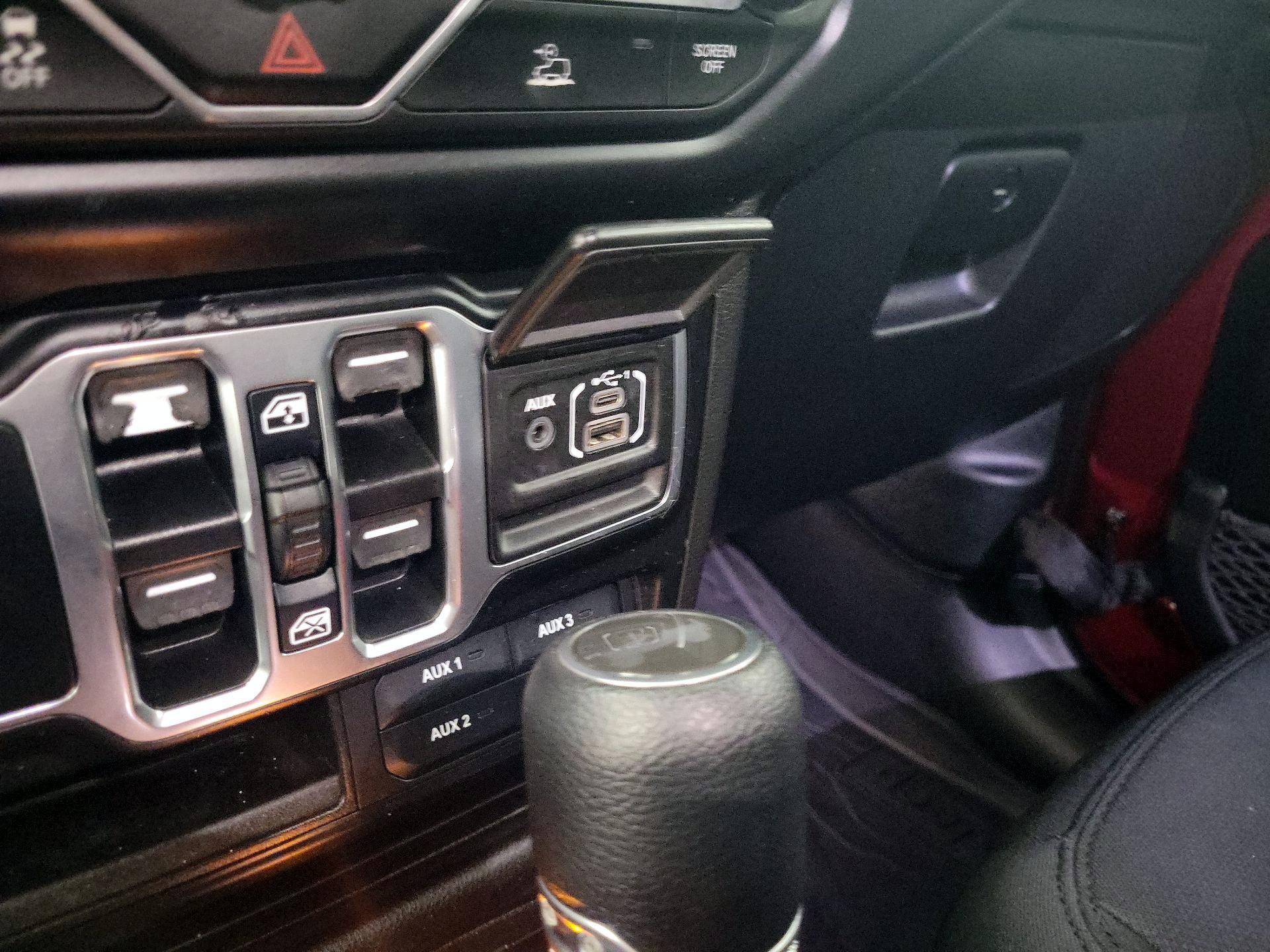 Thumbnail: 2022 Jeep Wrangler - 17