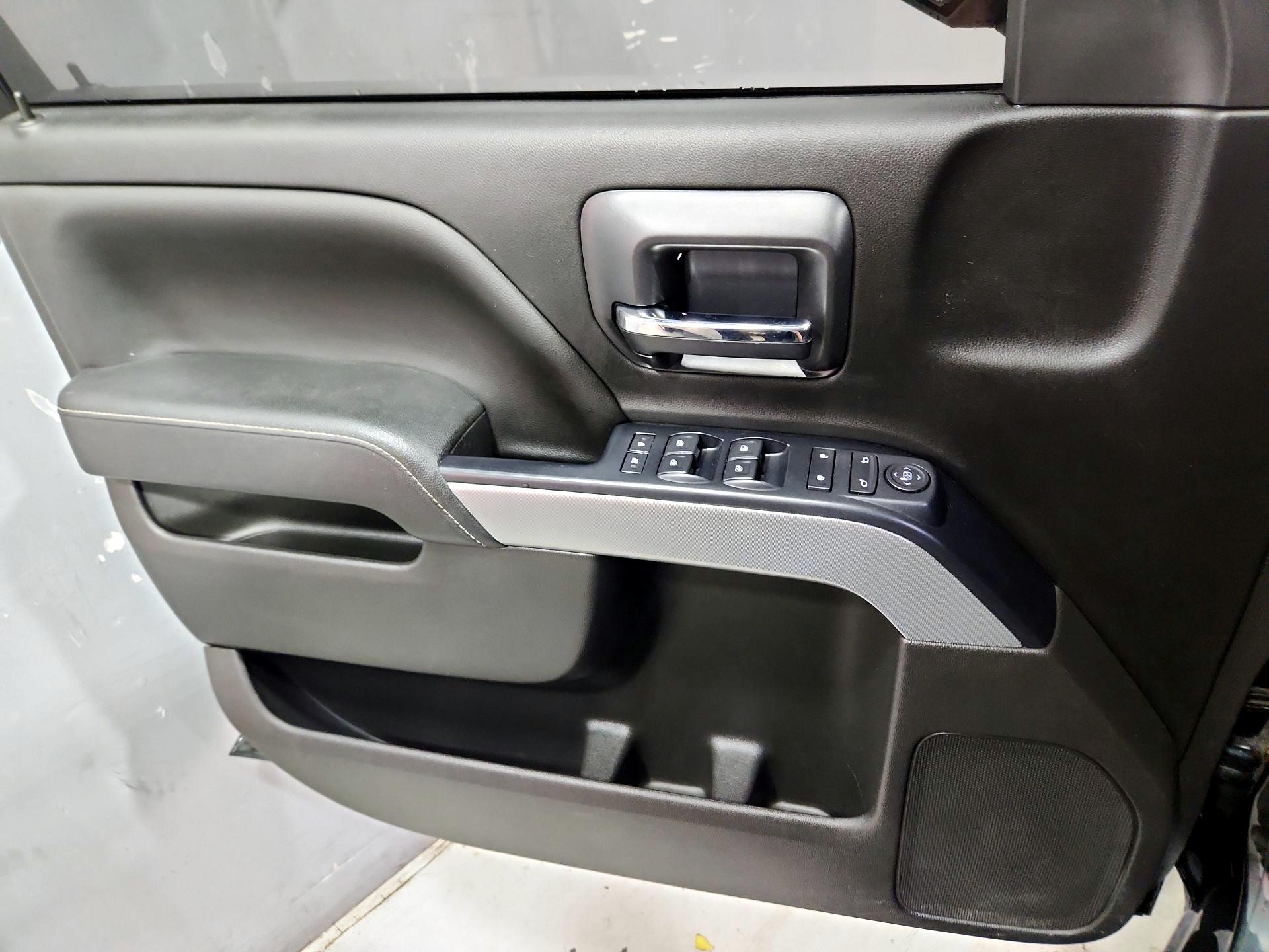 Thumbnail: 2018 Chevrolet Silverado 1500 - 12