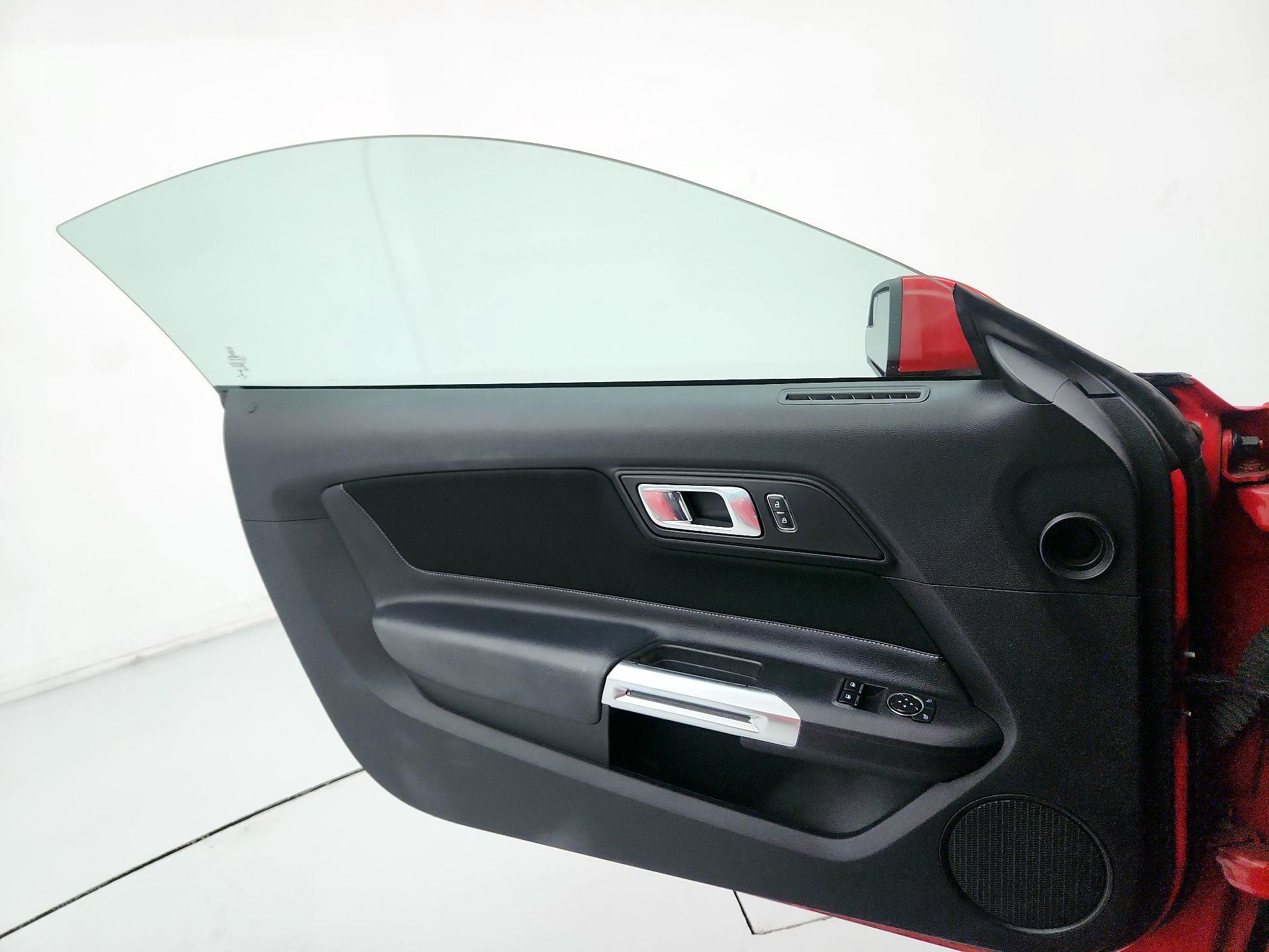 Thumbnail: 2019 Ford Mustang - 12