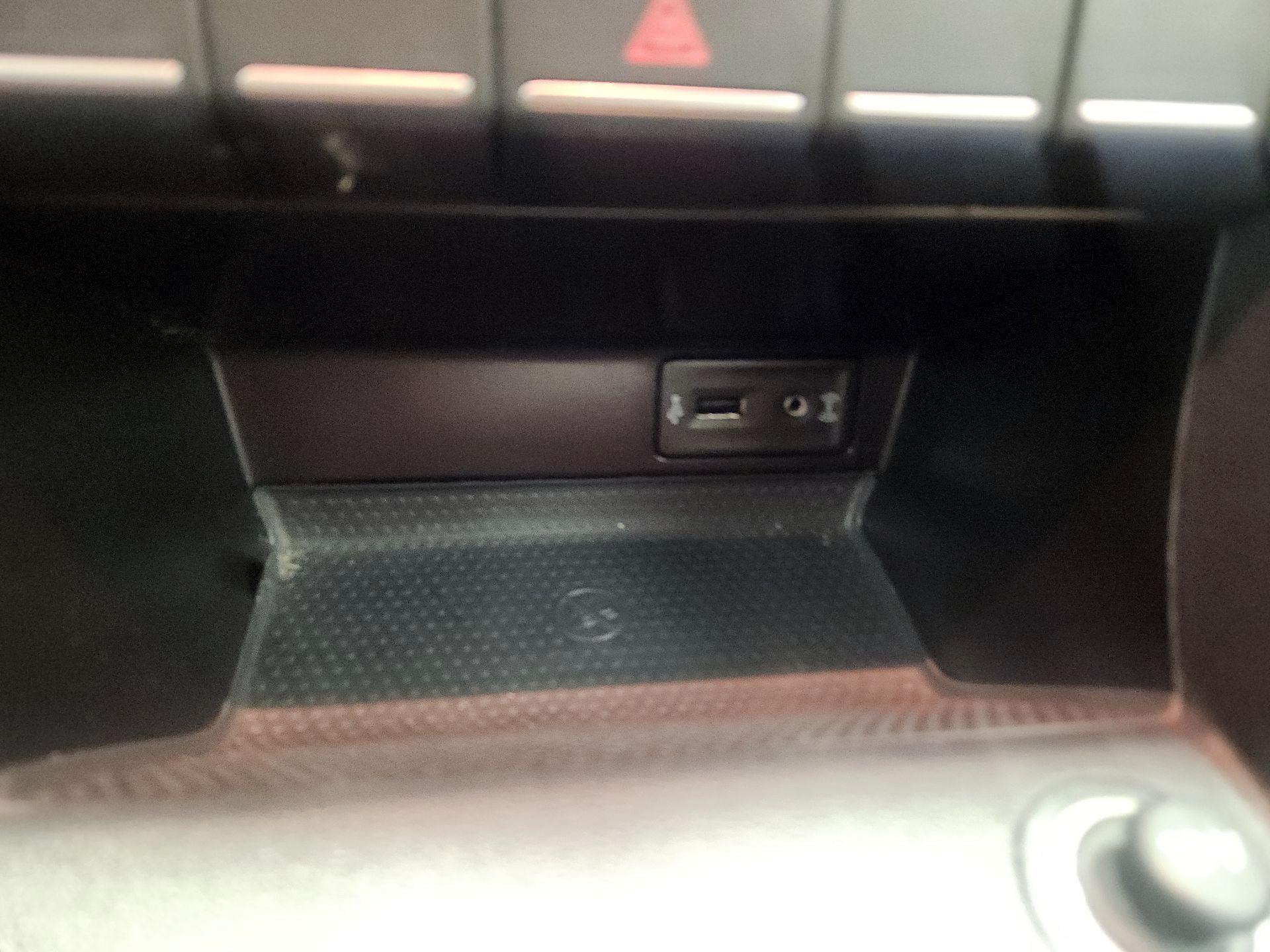 Thumbnail: 2017 Volkswagen Beetle - 17