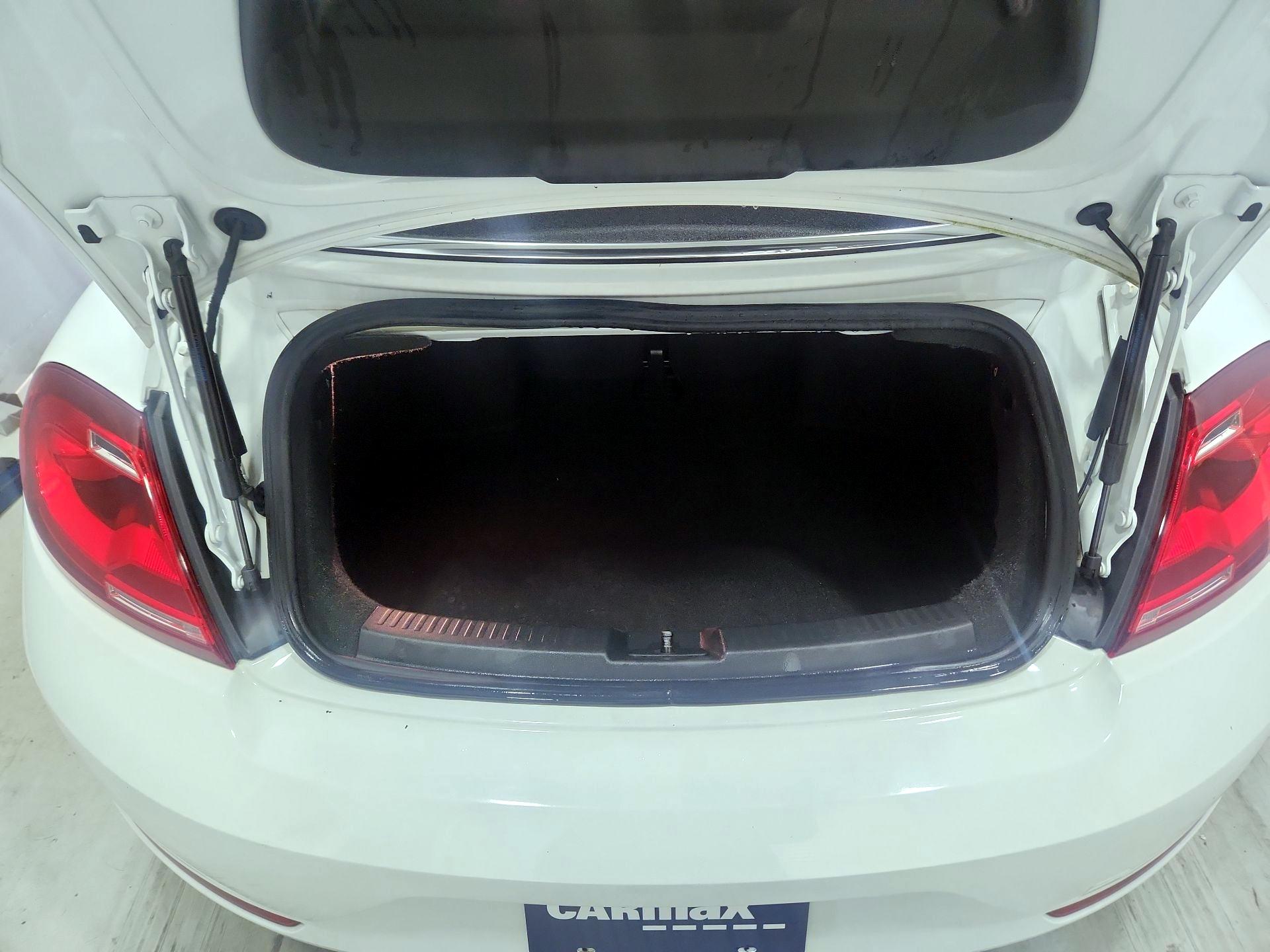 Thumbnail: 2017 Volkswagen Beetle - 18