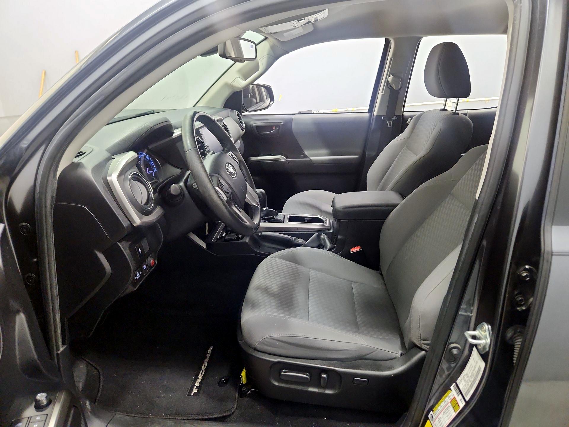 Thumbnail: 2021 Toyota Tacoma - 11