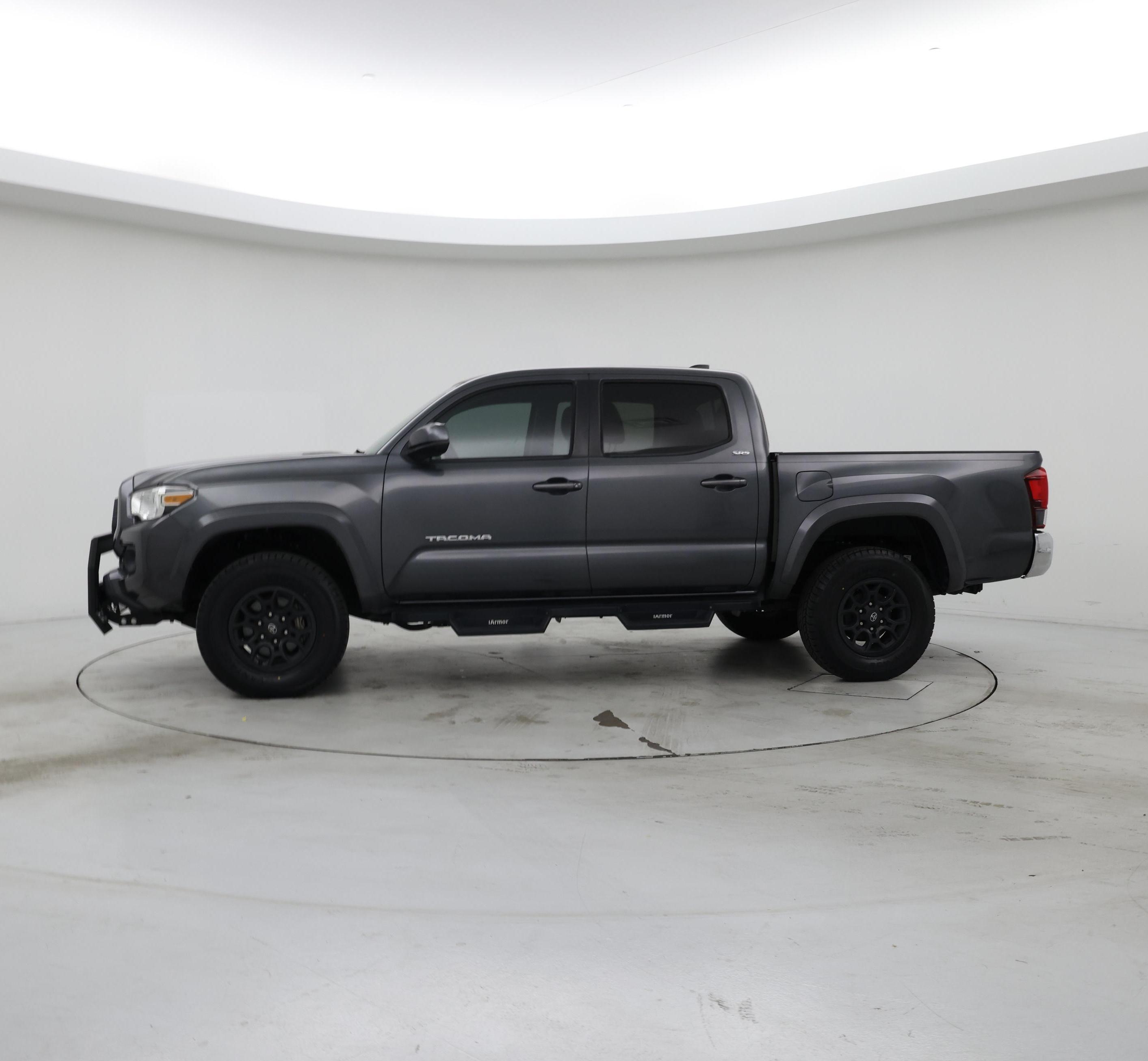 Thumbnail: 2021 Toyota Tacoma - 3