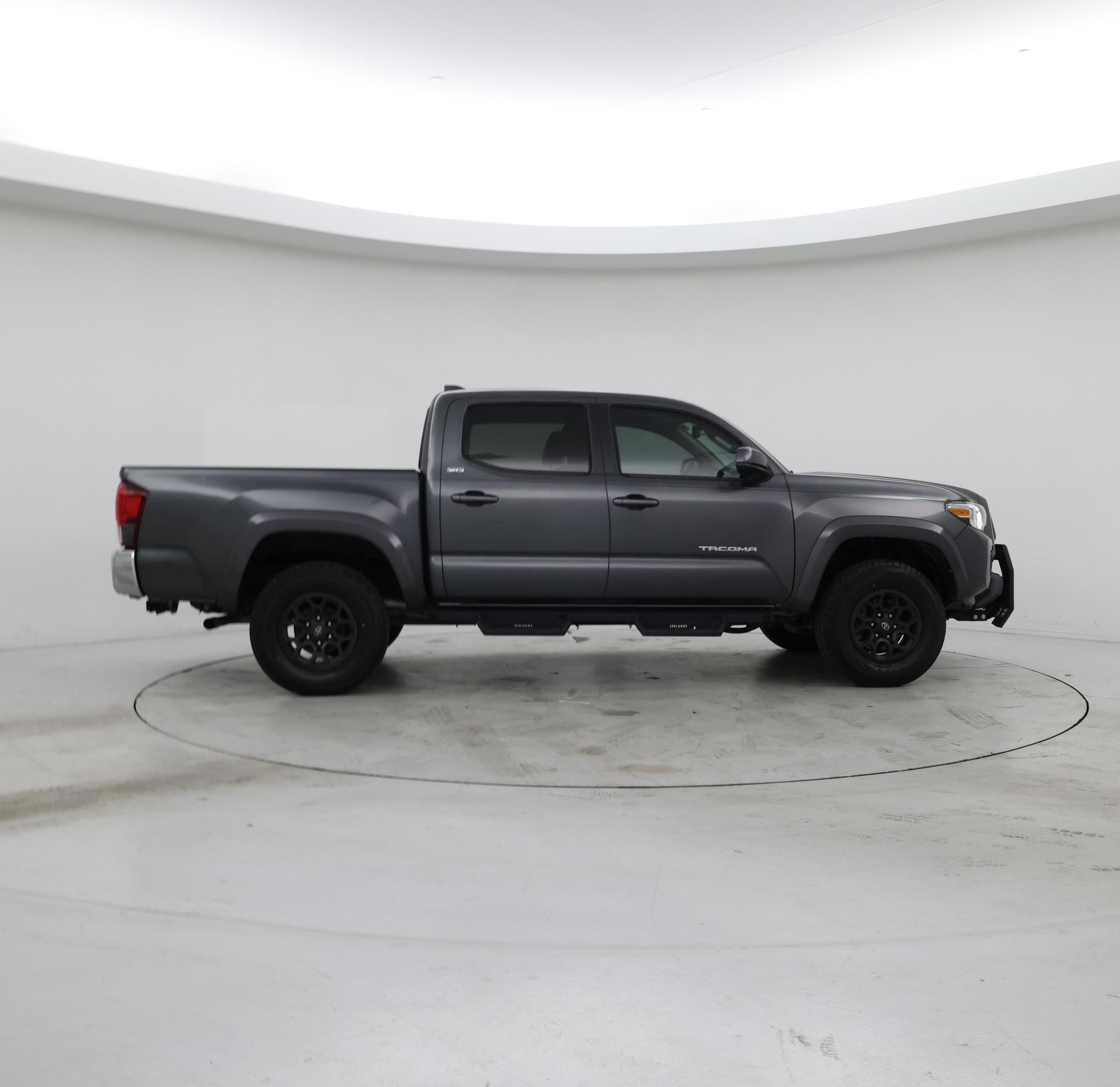 Thumbnail: 2021 Toyota Tacoma - 7