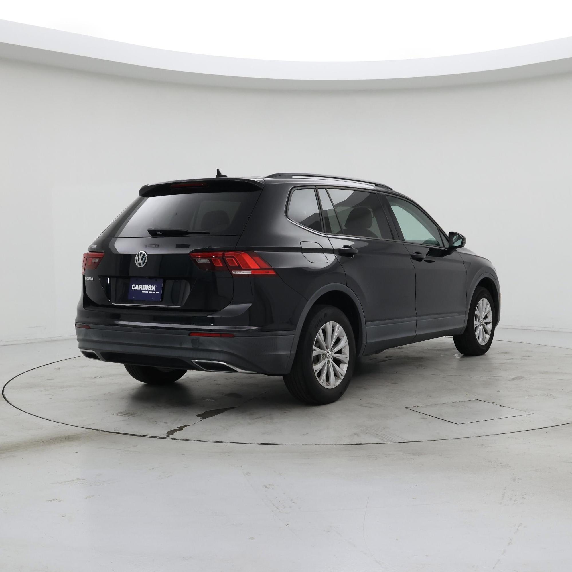 Thumbnail: 2020 Volkswagen Tiguan - 8