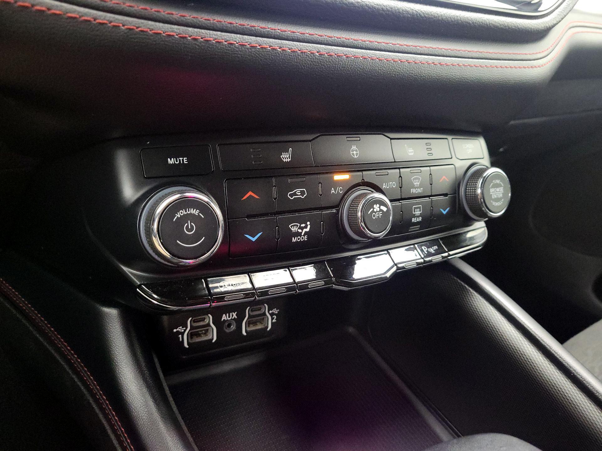 Thumbnail: 2023 Dodge Durango - 16