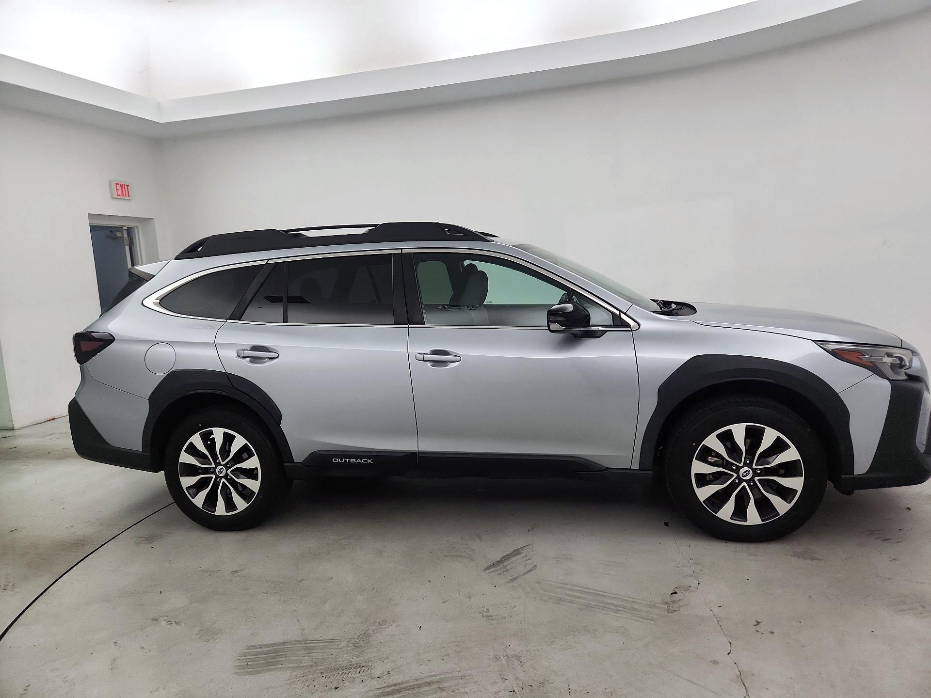Thumbnail: 2023 Subaru Outback - 4