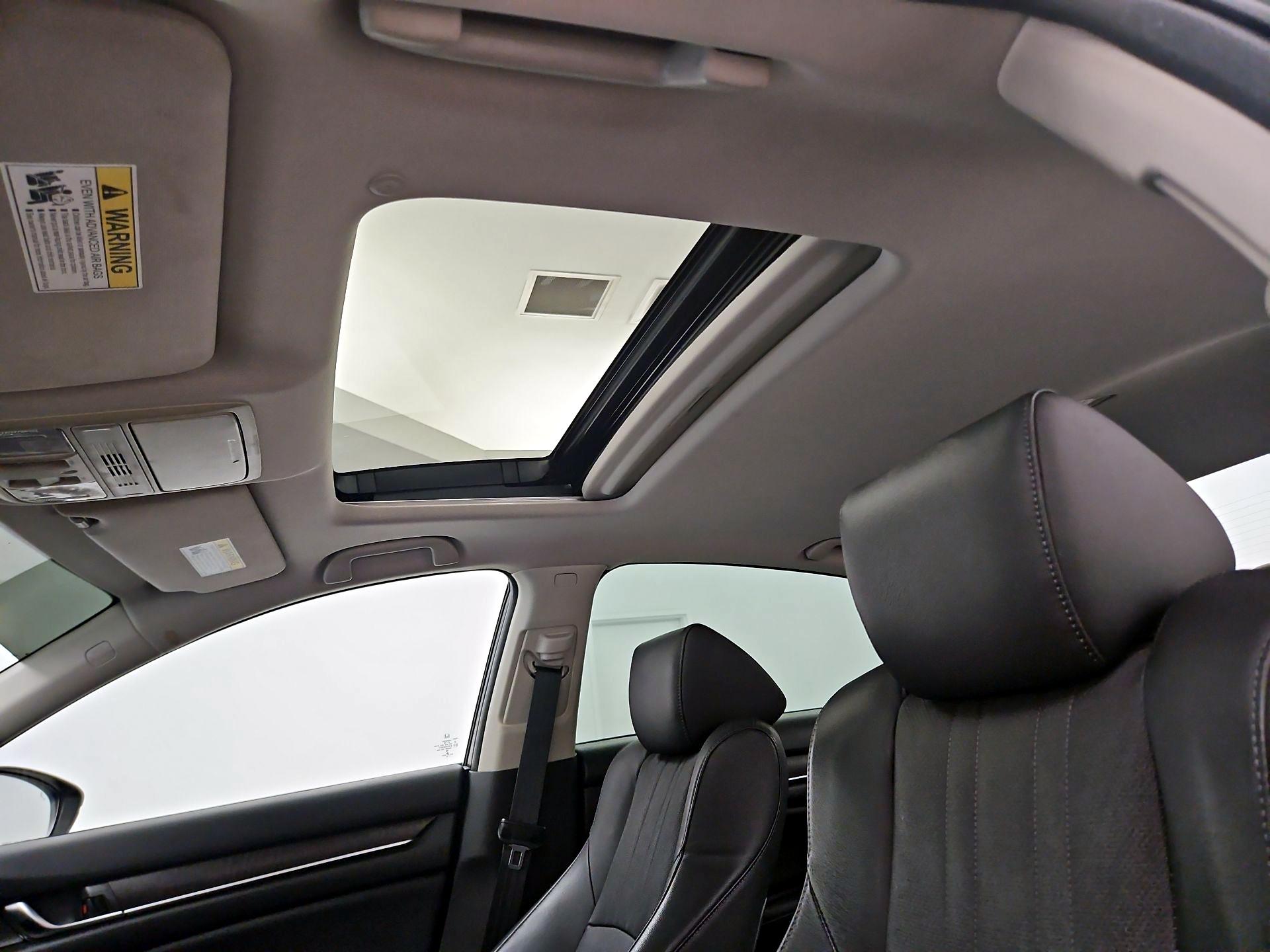 Thumbnail: 2018 Honda Accord - 19