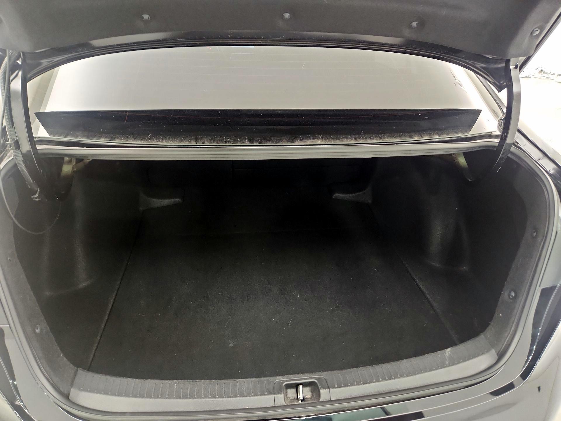 Thumbnail: 2023 Toyota Corolla - 18