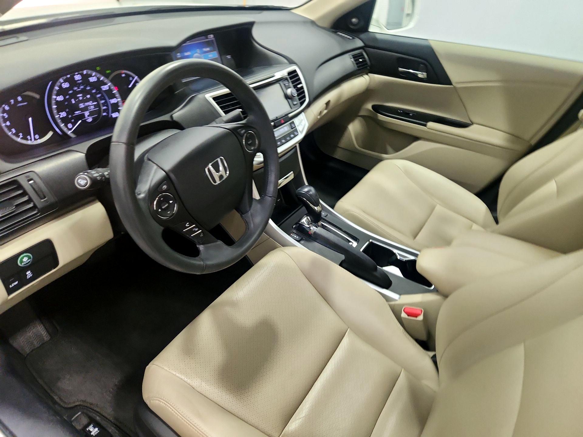 Thumbnail: 2015 Honda Accord - 11