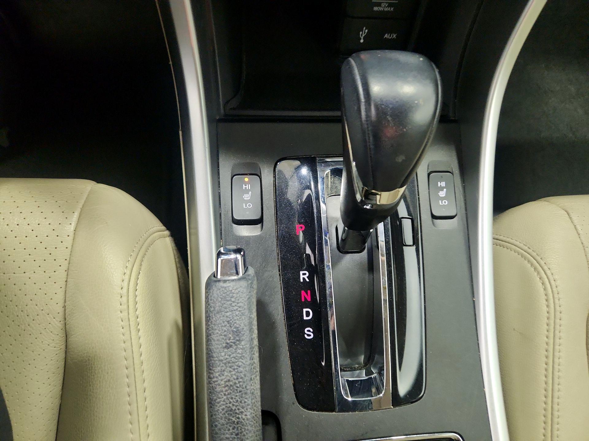 Thumbnail: 2015 Honda Accord - 17