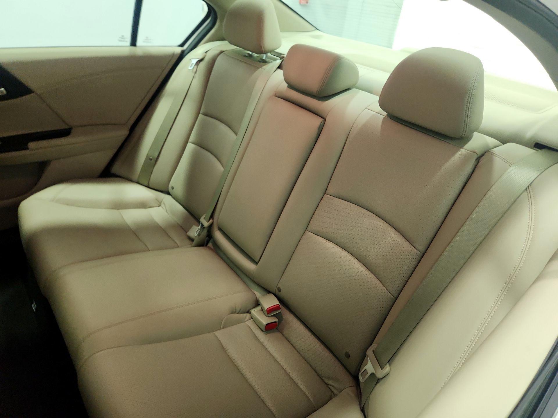 Thumbnail: 2015 Honda Accord - 19