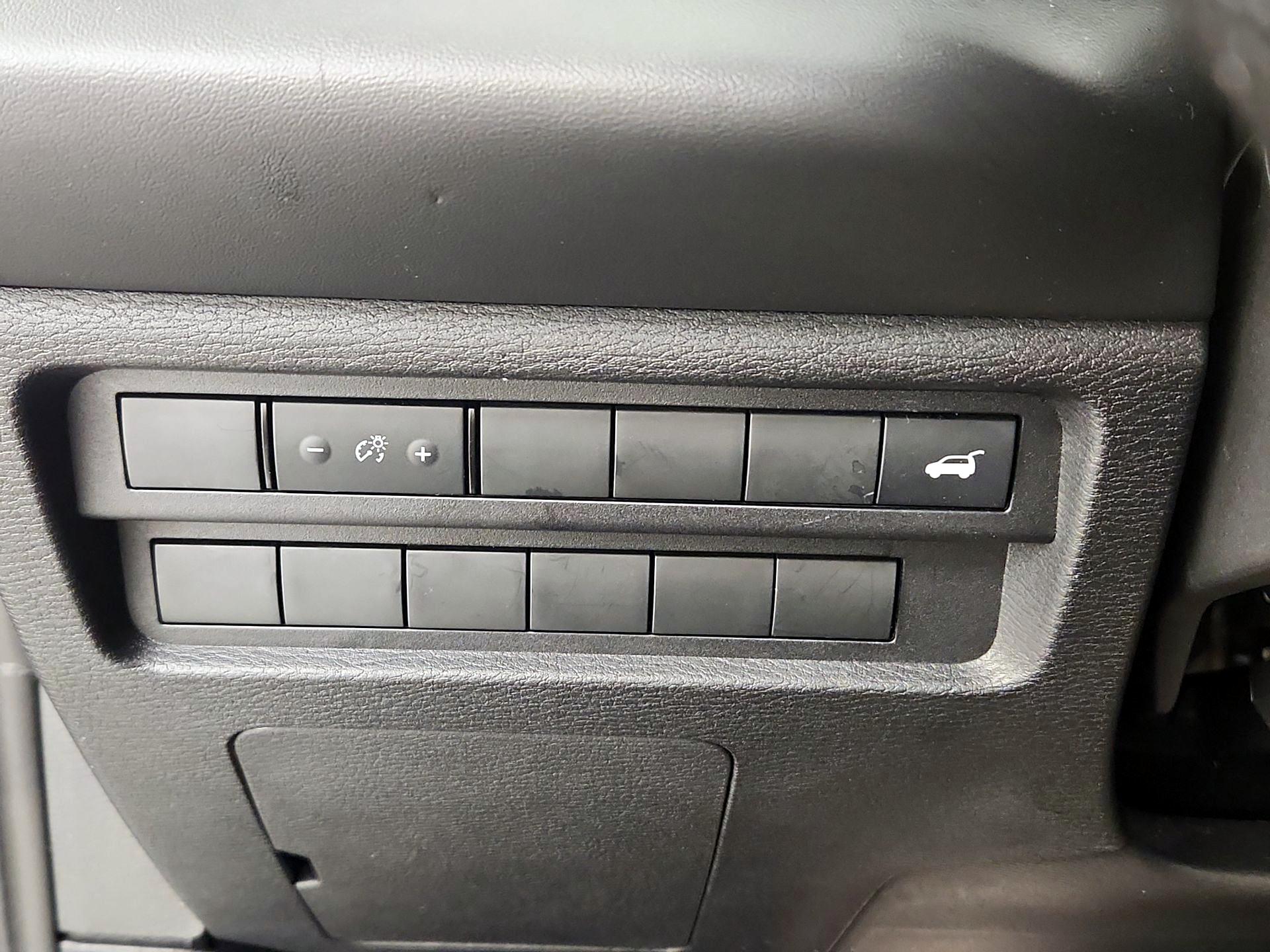 Thumbnail: 2024 Mitsubishi Outlander - 13