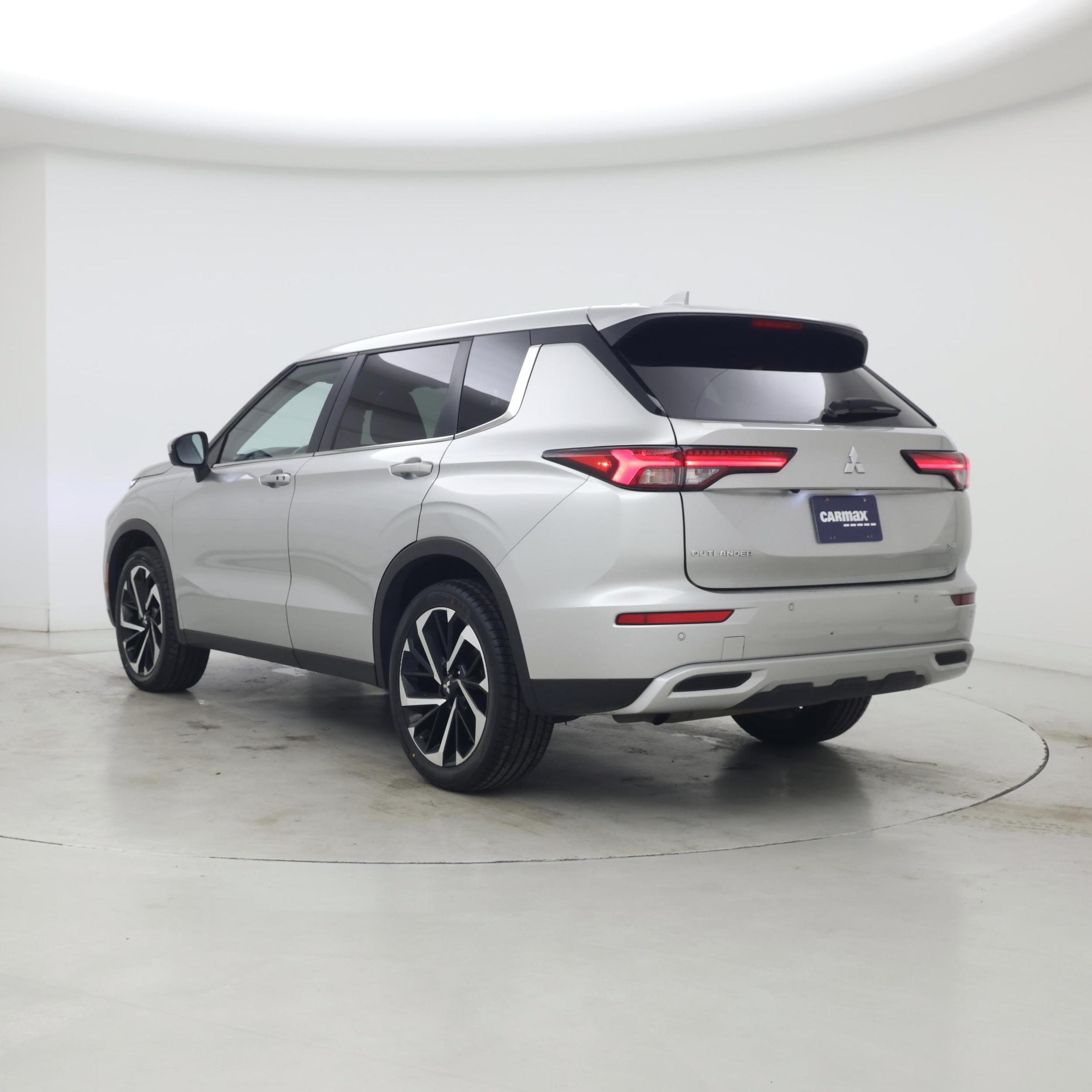 Thumbnail: 2024 Mitsubishi Outlander - 2