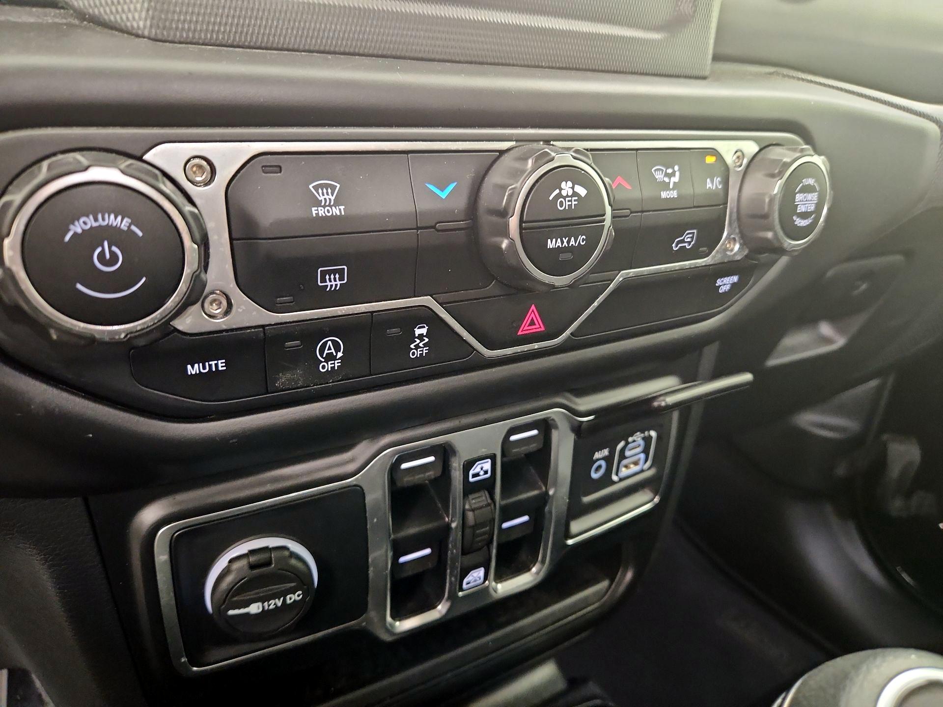 Thumbnail: 2022 Jeep Gladiator - 16