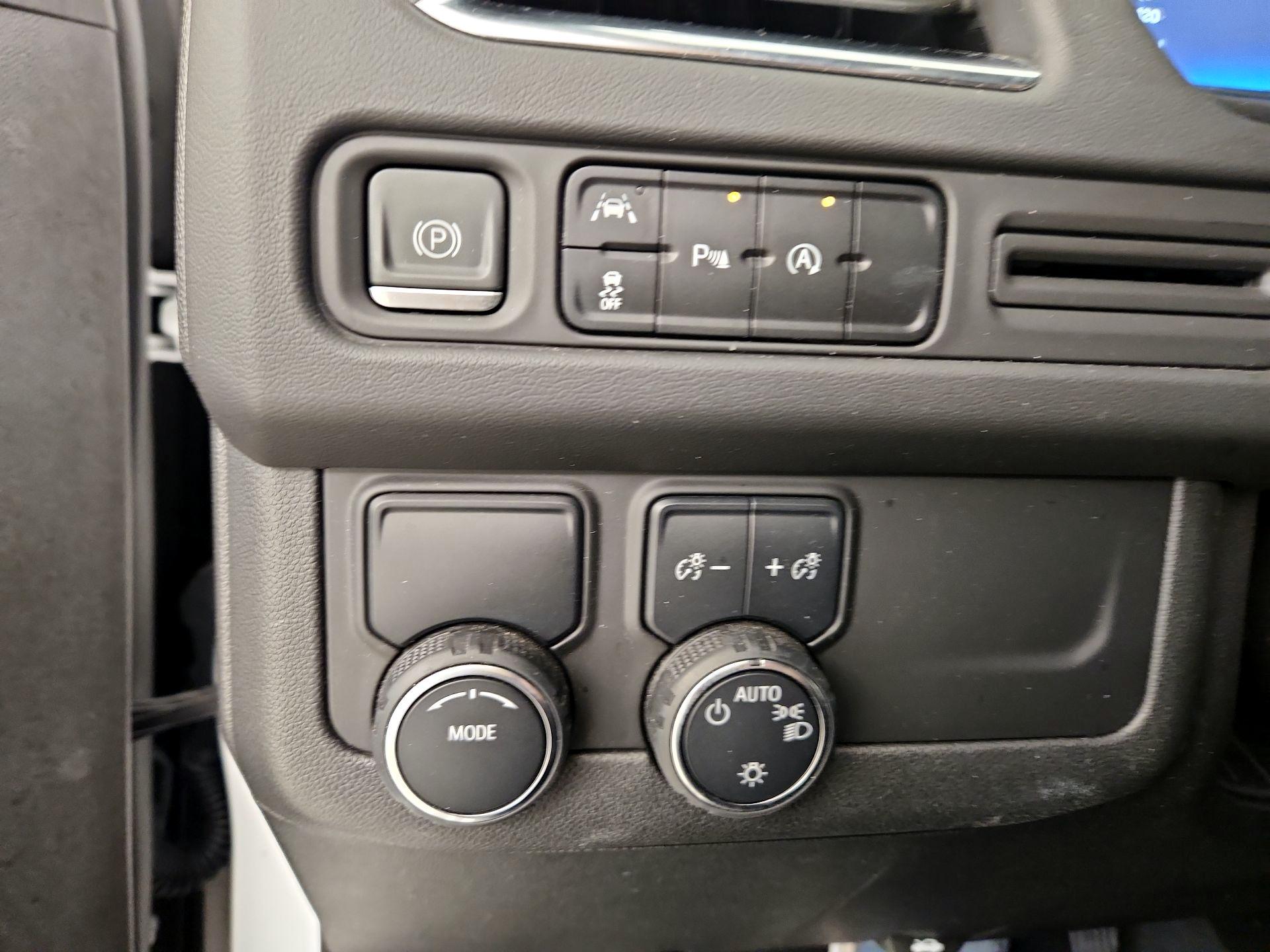 Thumbnail: 2023 Chevrolet Suburban - 13