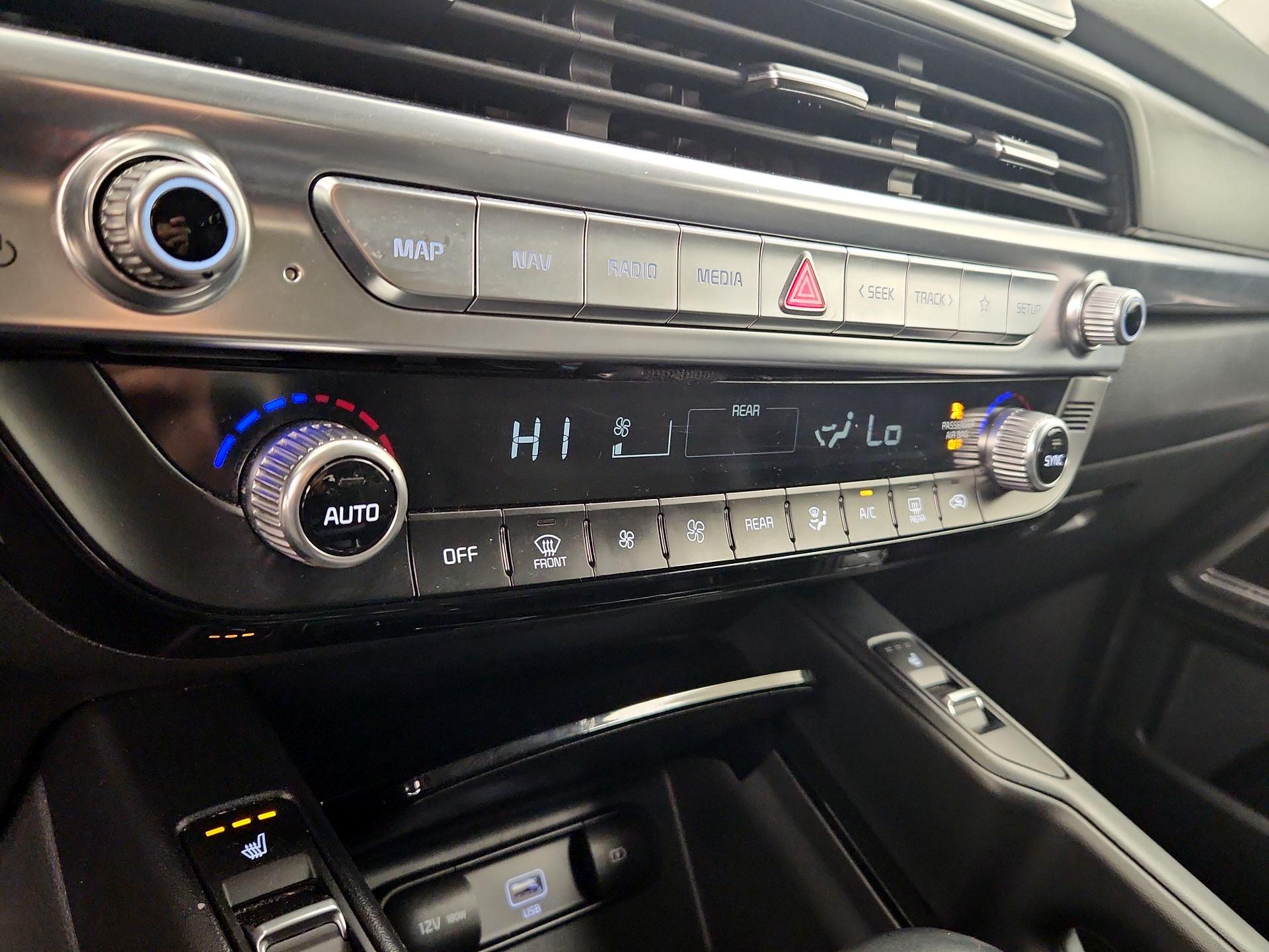 Thumbnail: 2022 Kia Telluride - 17