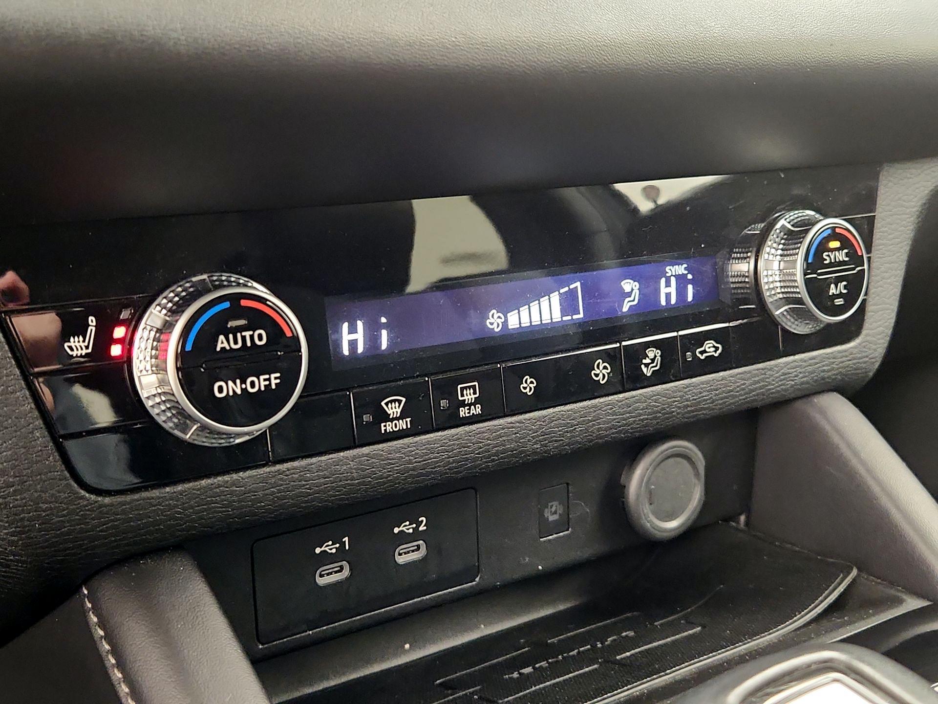 Thumbnail: 2025 Mitsubishi Outlander - 17