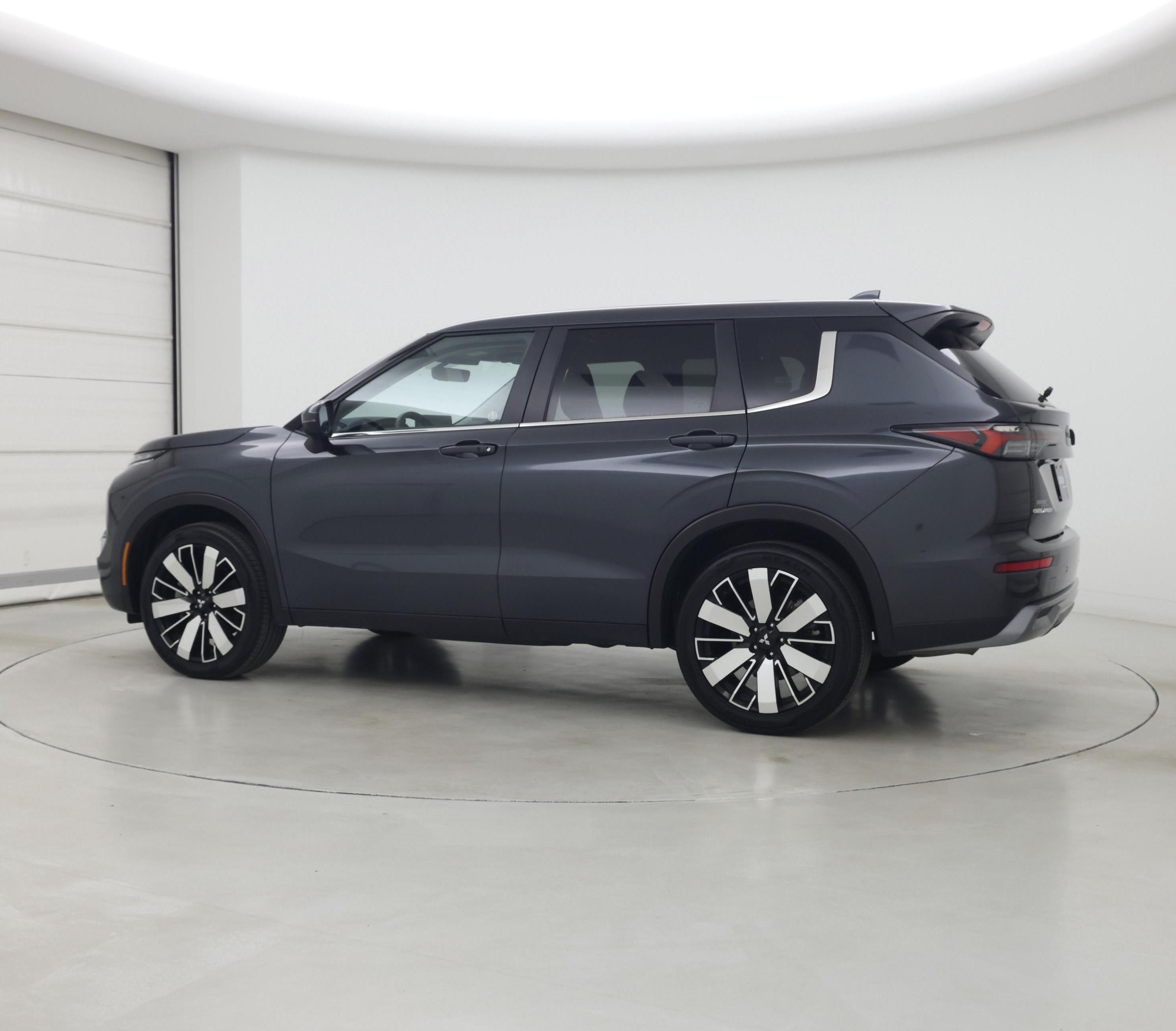 Thumbnail: 2025 Mitsubishi Outlander - 2