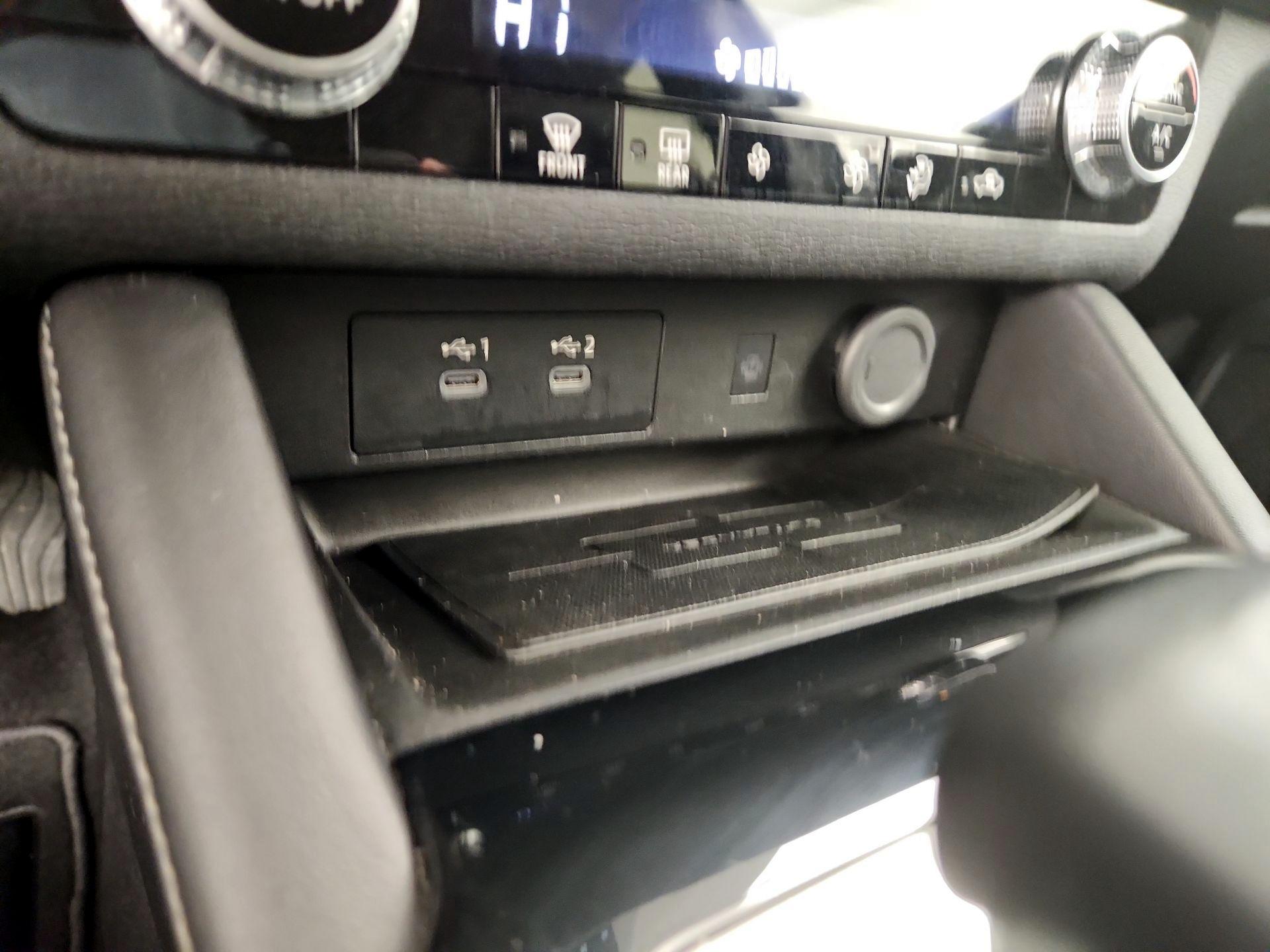 Thumbnail: 2025 Mitsubishi Outlander - 19