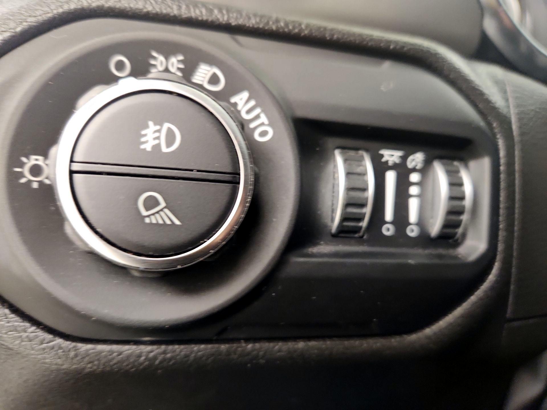 Thumbnail: 2022 Jeep Gladiator - 13