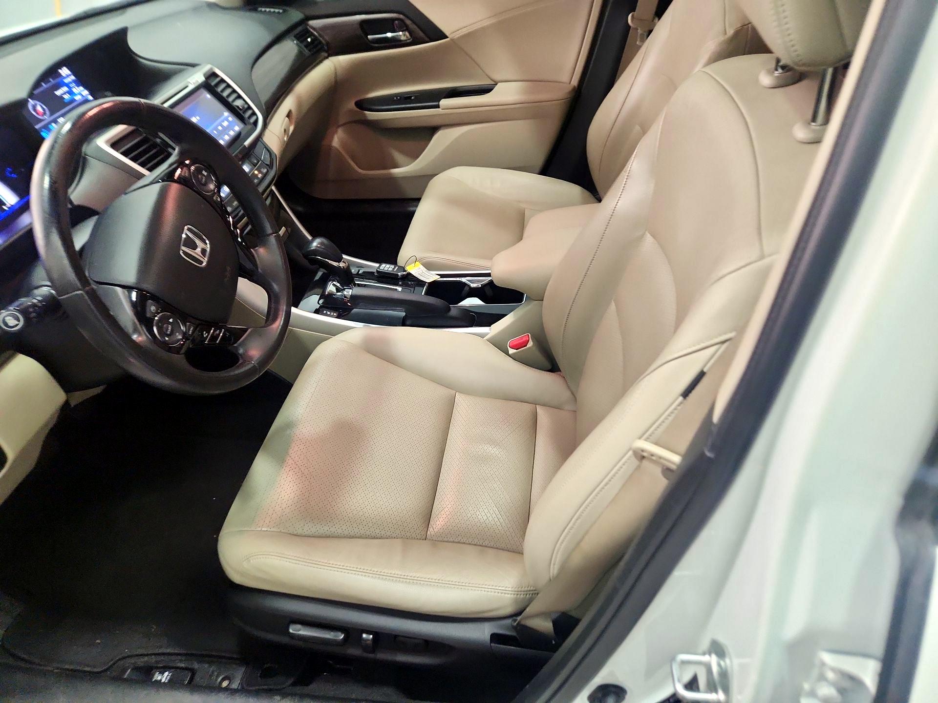 Thumbnail: 2017 Honda Accord - 11