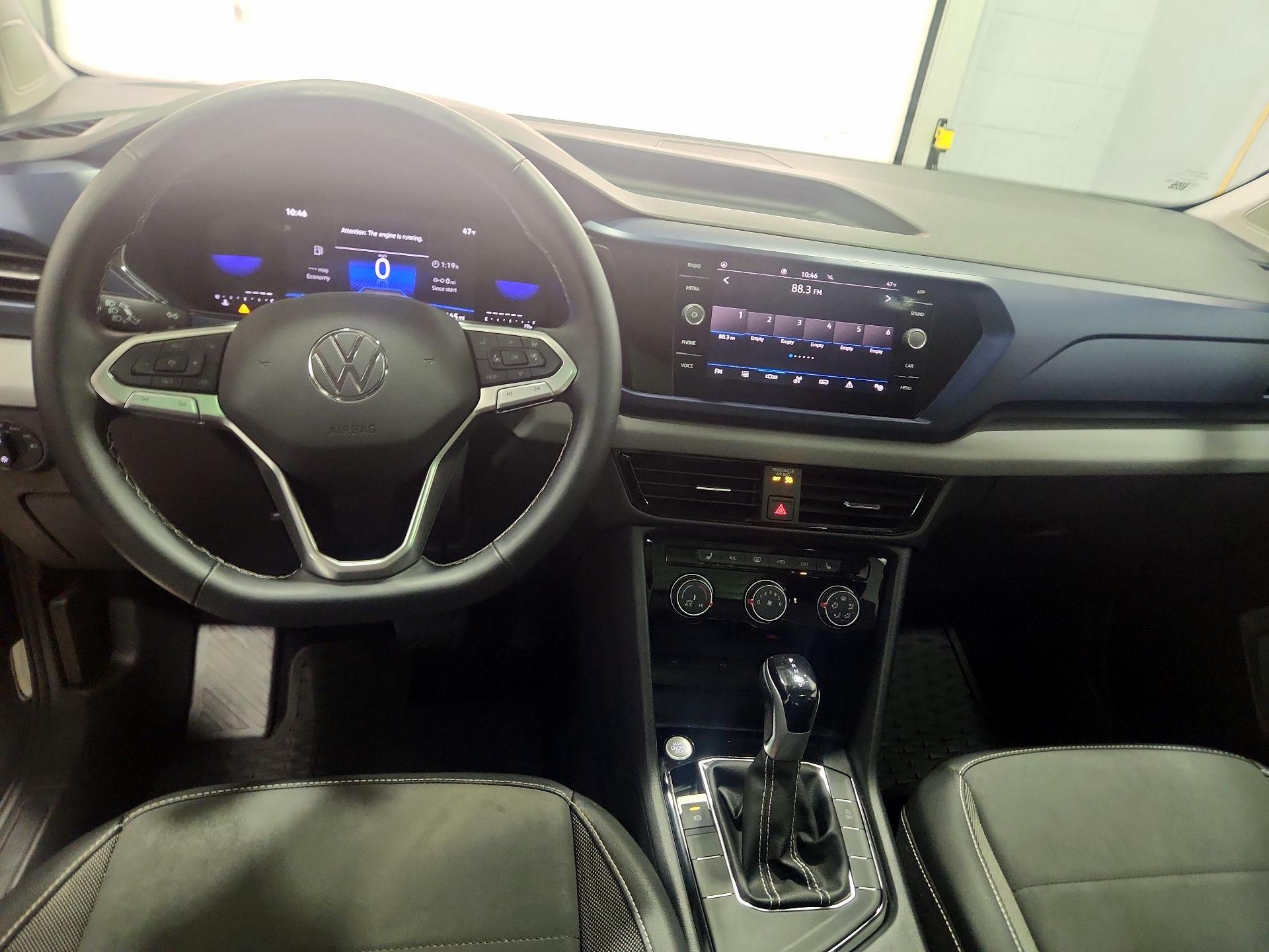 Thumbnail: 2023 Volkswagen Taos - 9