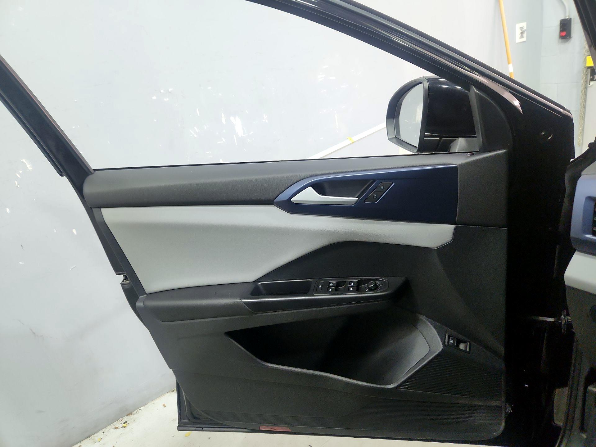 Thumbnail: 2023 Volkswagen Taos - 12