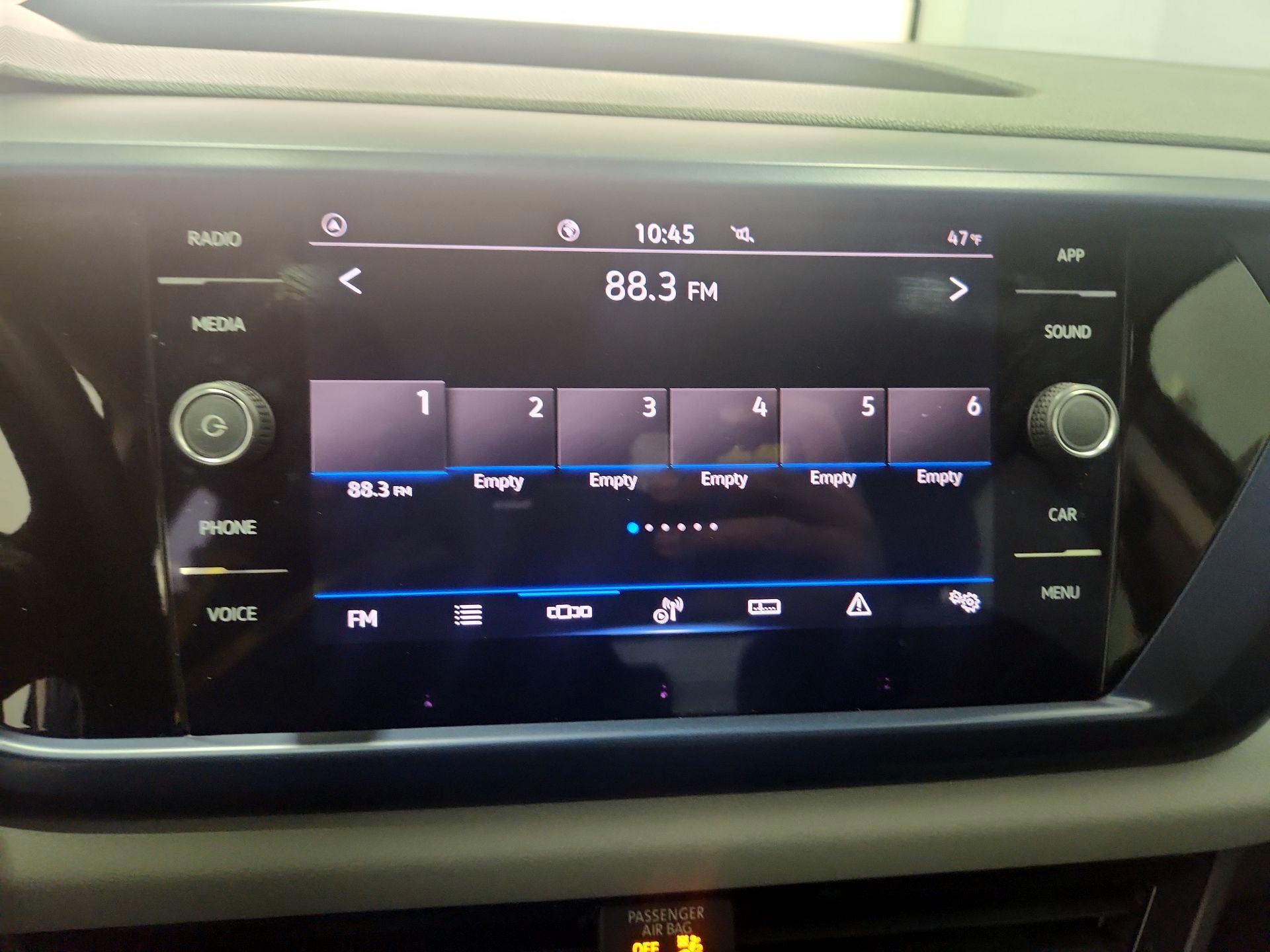 Thumbnail: 2023 Volkswagen Taos - 15