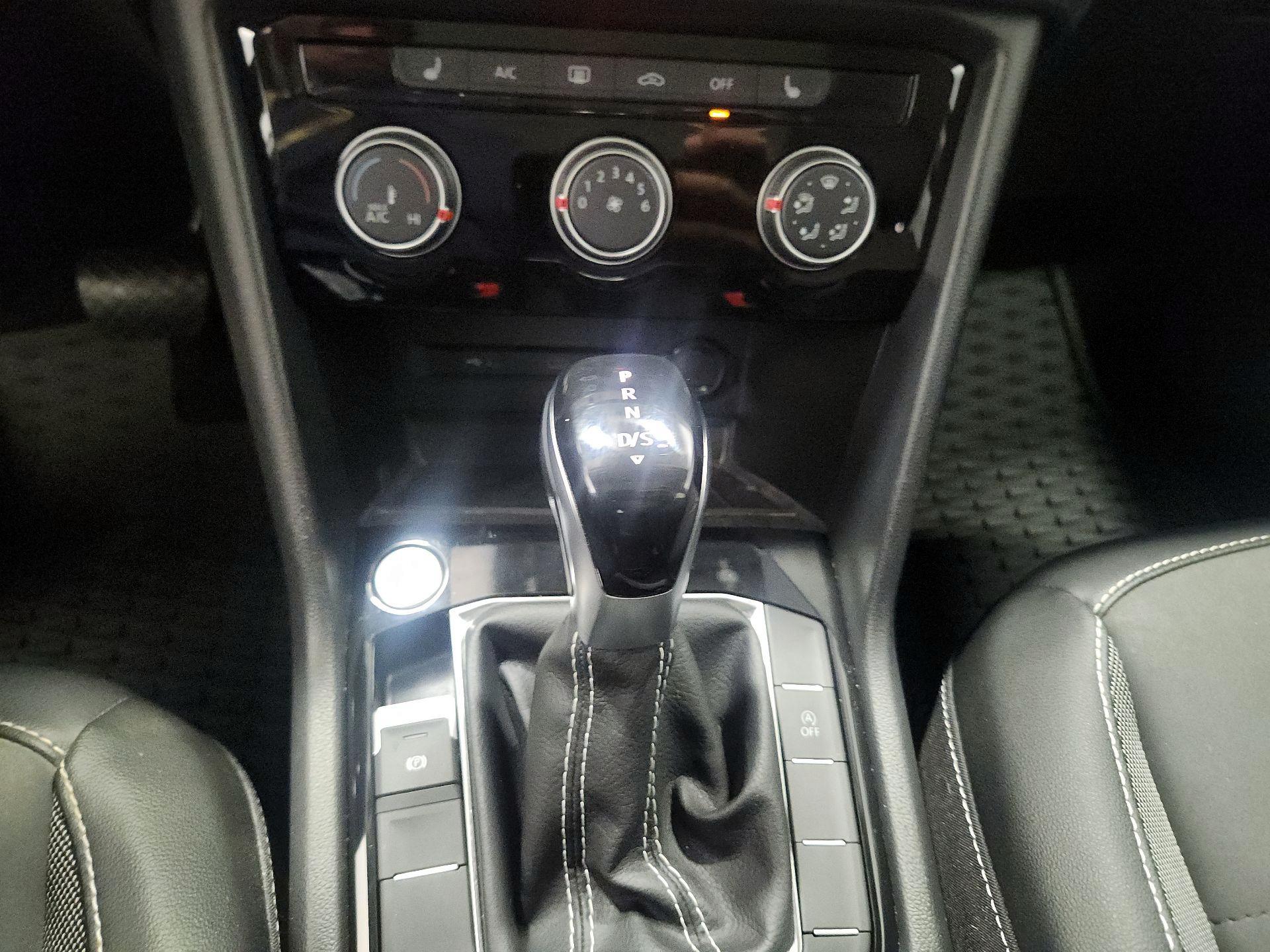 Thumbnail: 2023 Volkswagen Taos - 17