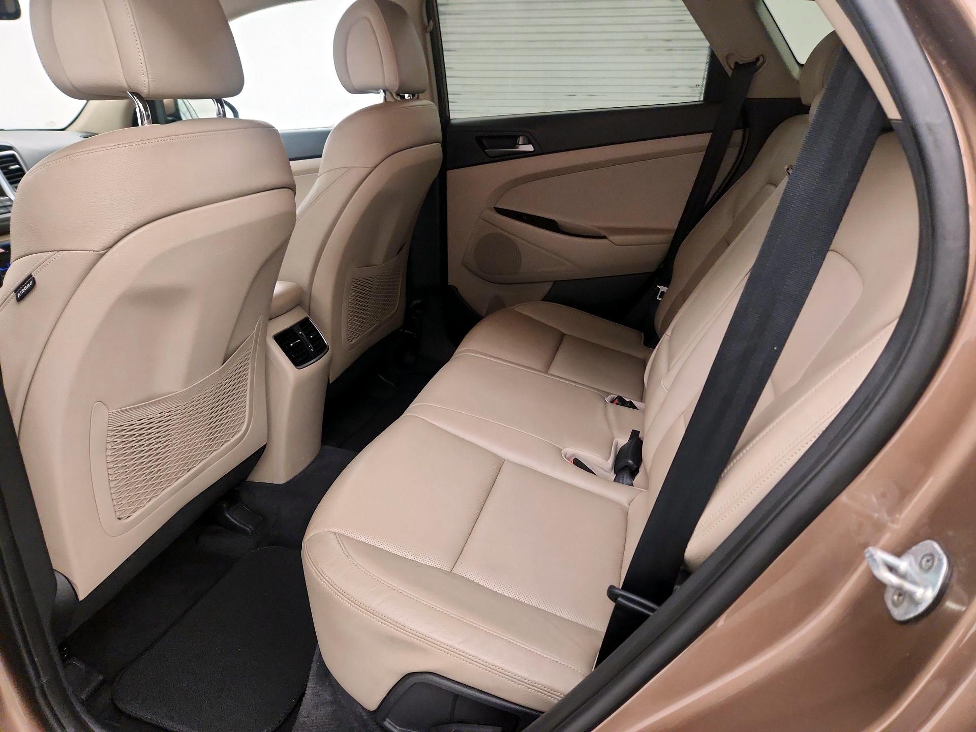 Thumbnail: 2016 Hyundai Tucson - 19