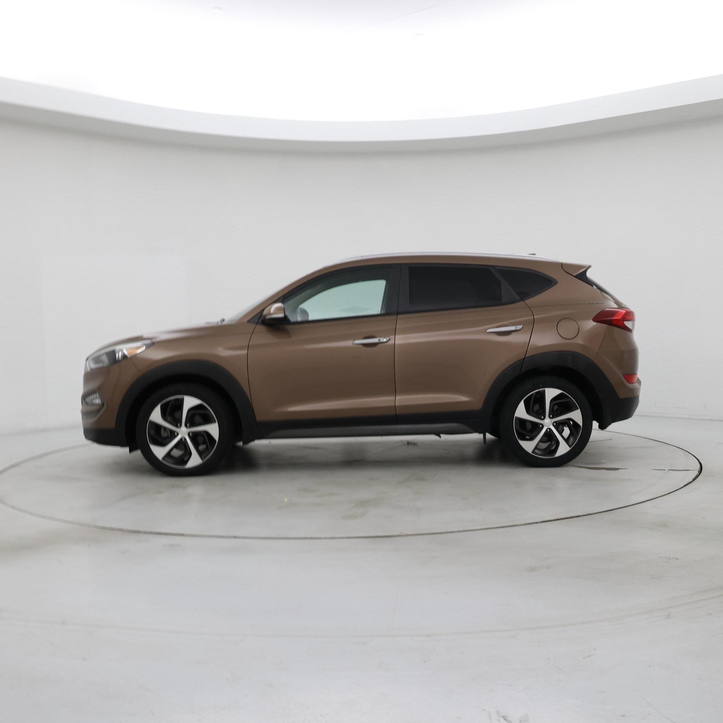 Thumbnail: 2016 Hyundai Tucson - 3