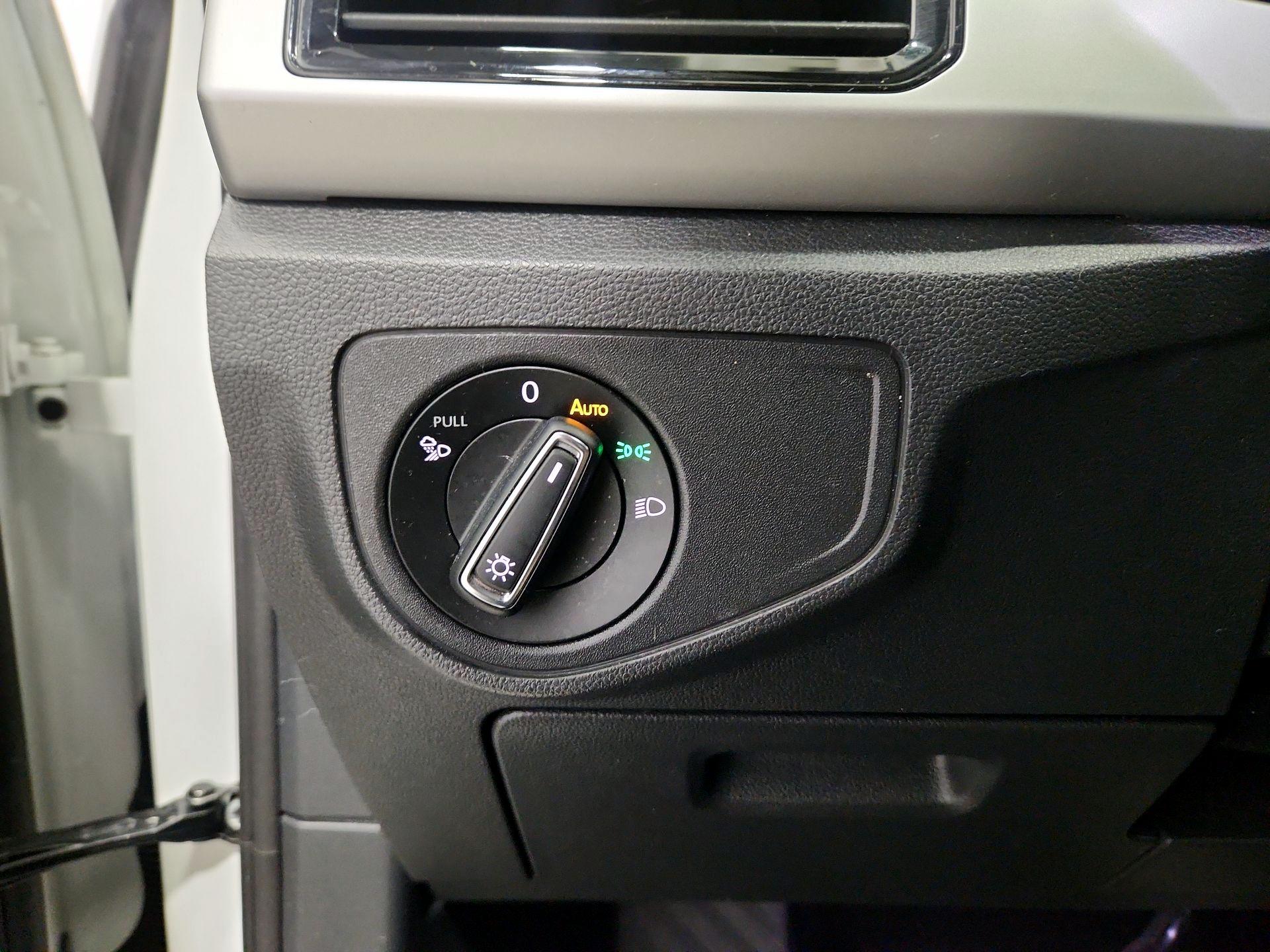 Thumbnail: 2023 Volkswagen Atlas - 13