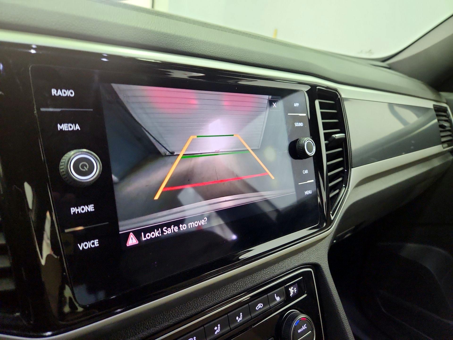 Thumbnail: 2023 Volkswagen Atlas - 14