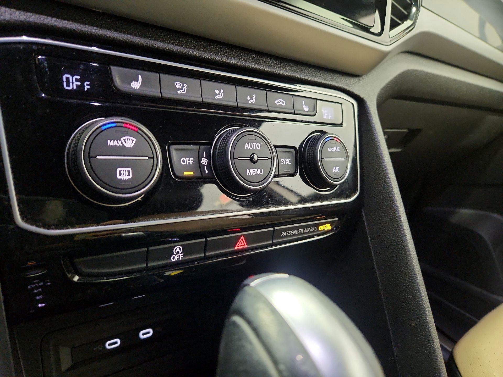 Thumbnail: 2023 Volkswagen Atlas - 16