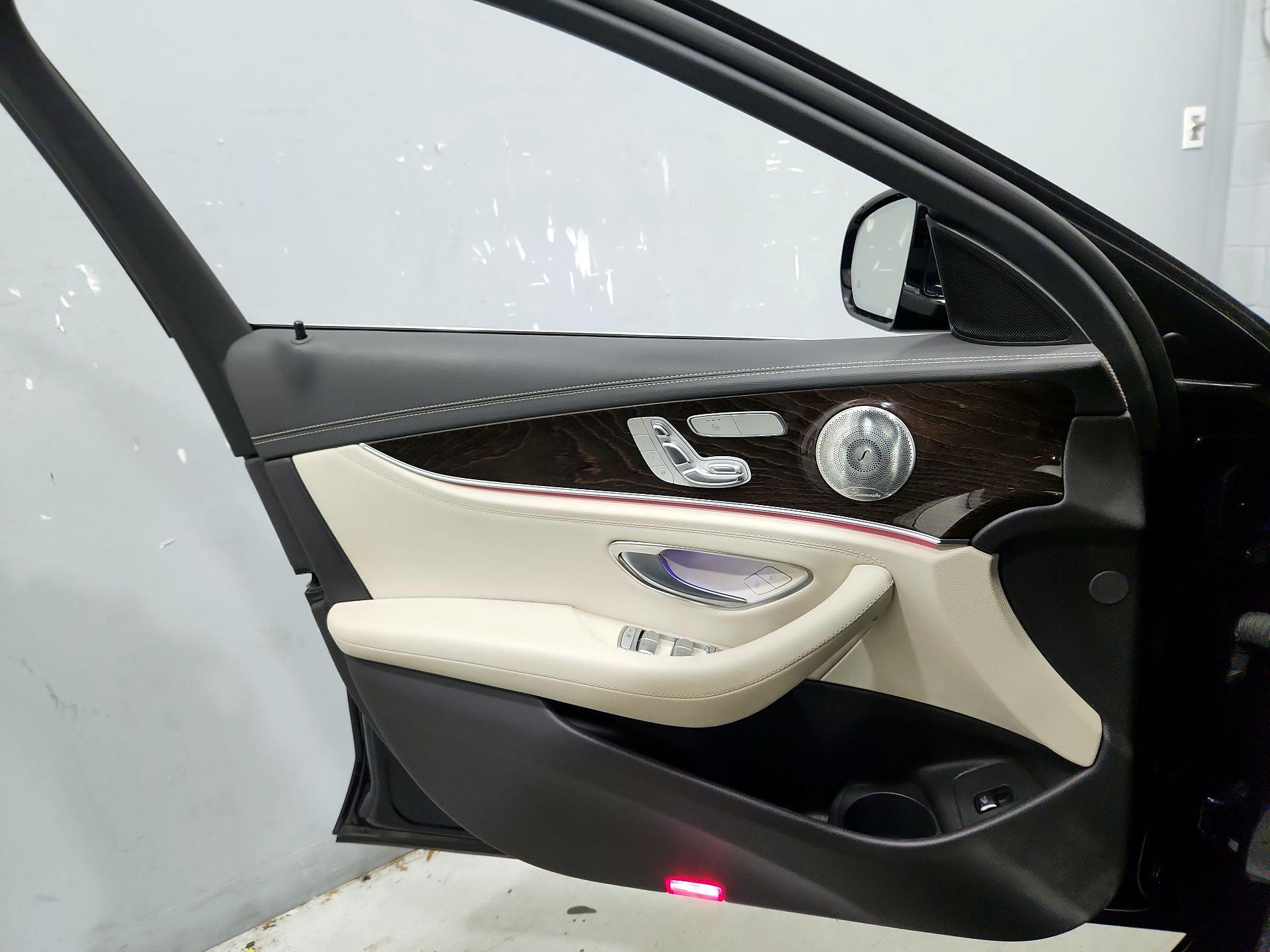 Thumbnail: 2021 Mercedes-Benz E-Class - 12