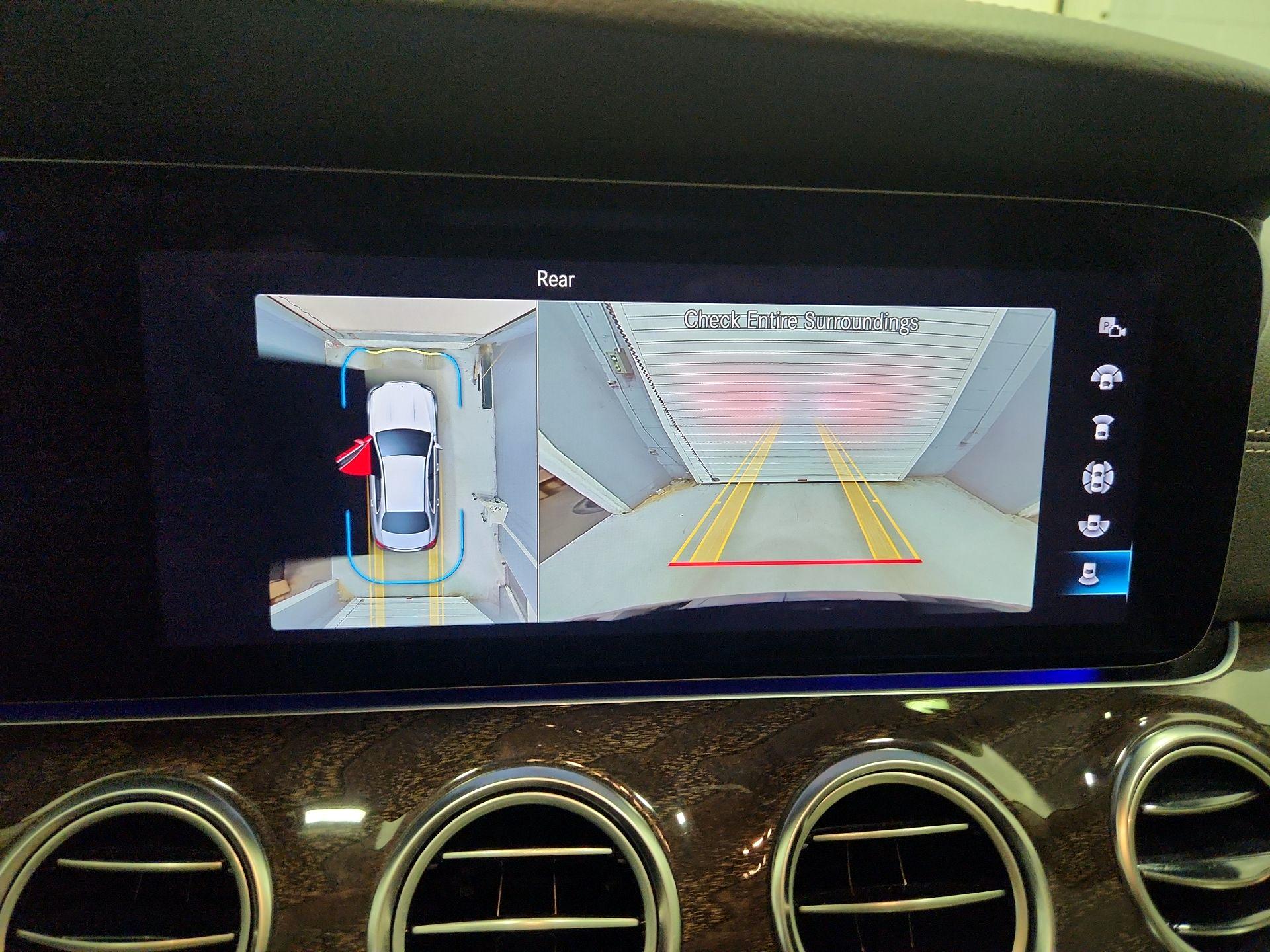 Thumbnail: 2021 Mercedes-Benz E-Class - 15