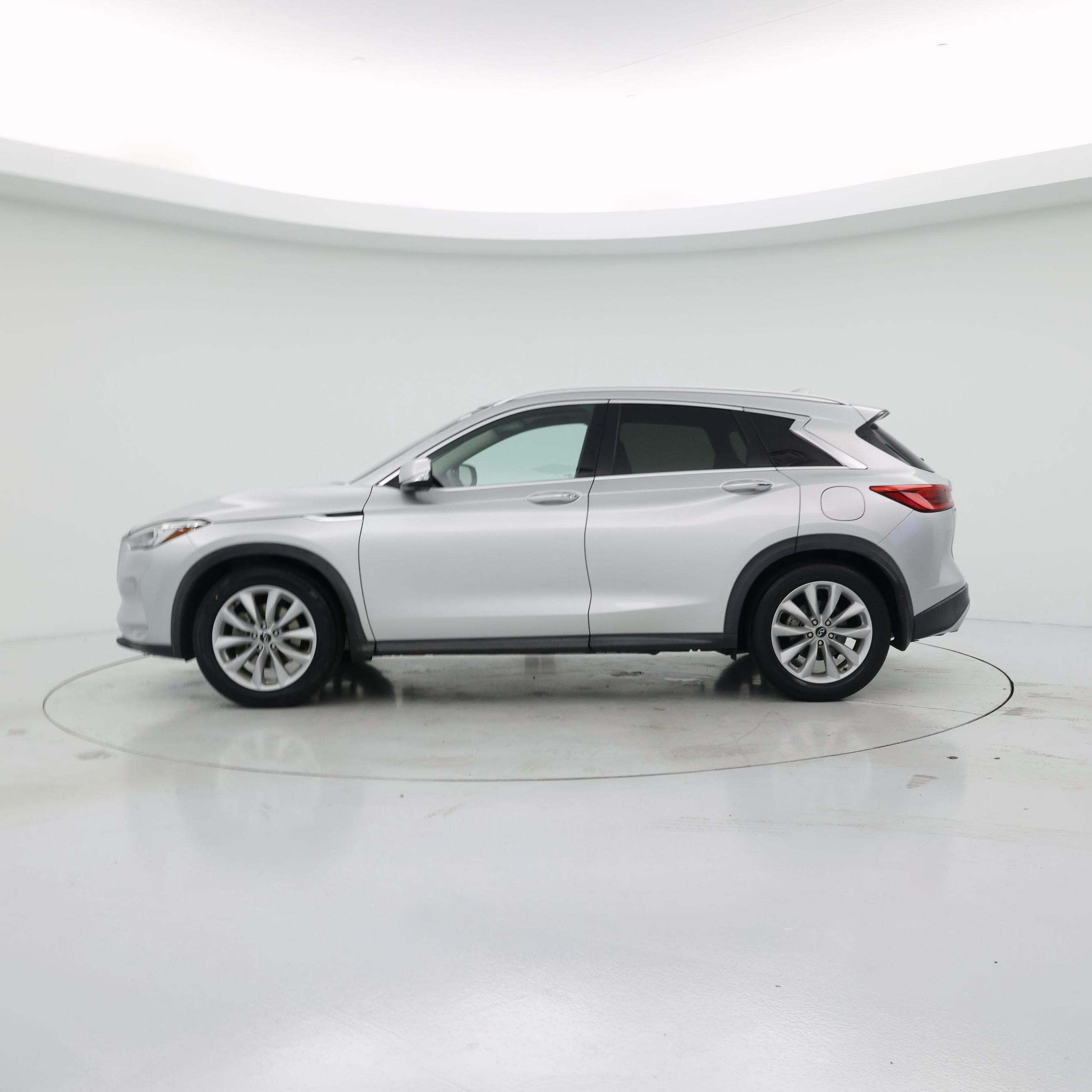 Thumbnail: 2019 INFINITI QX50 - 3